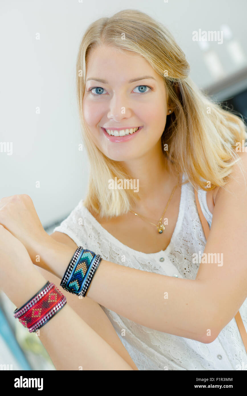 Black woman and bracelets hi-res stock photography and images - Alamy