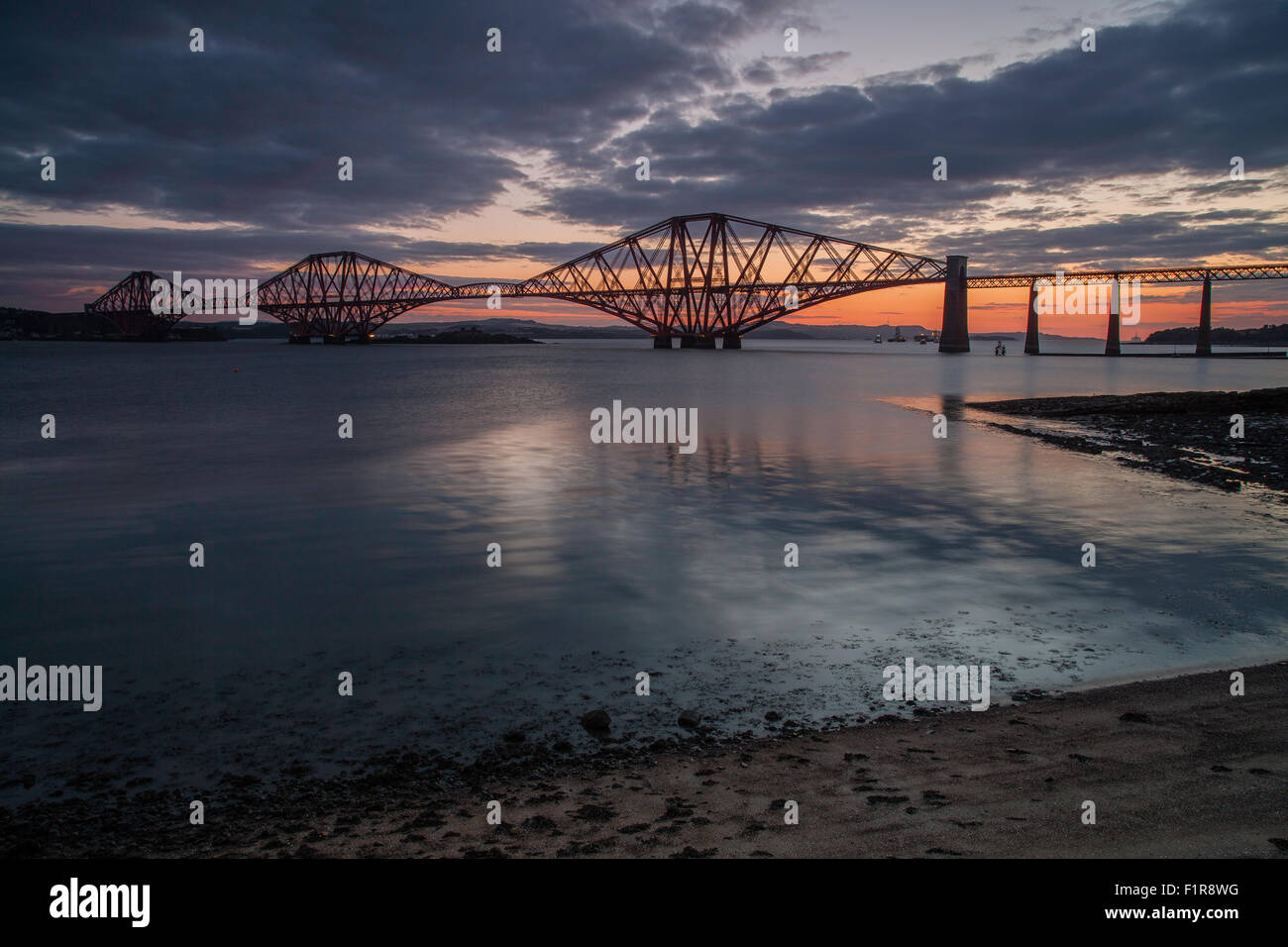 Early morning at the Forth Bridge, Edinburgh Stock Photo