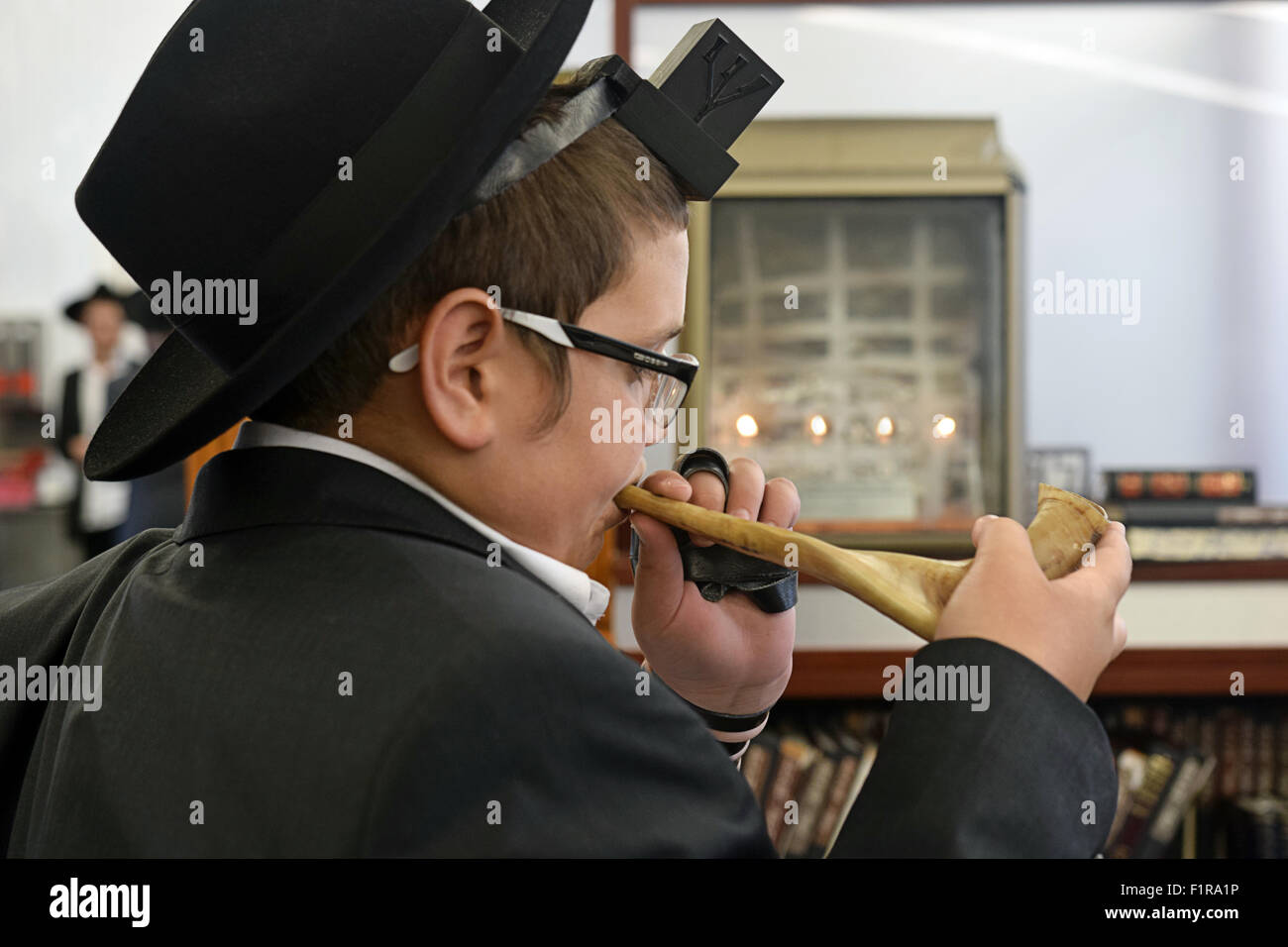 Shofar Blowing High Resolution Stock Photography and Images Alamy