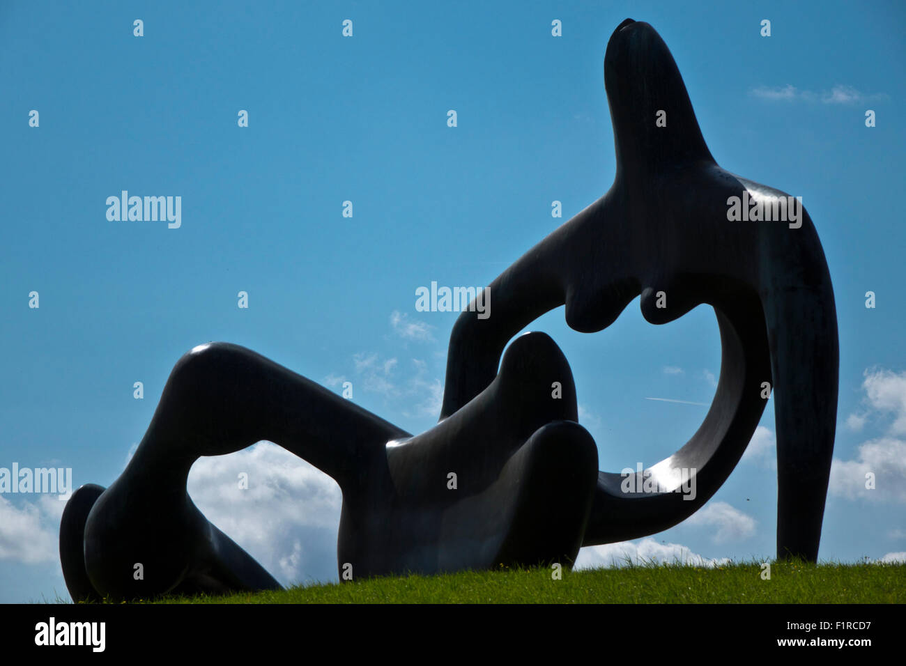 Henry Moore Sculpture Large reclining figure 1984 Stock Photo