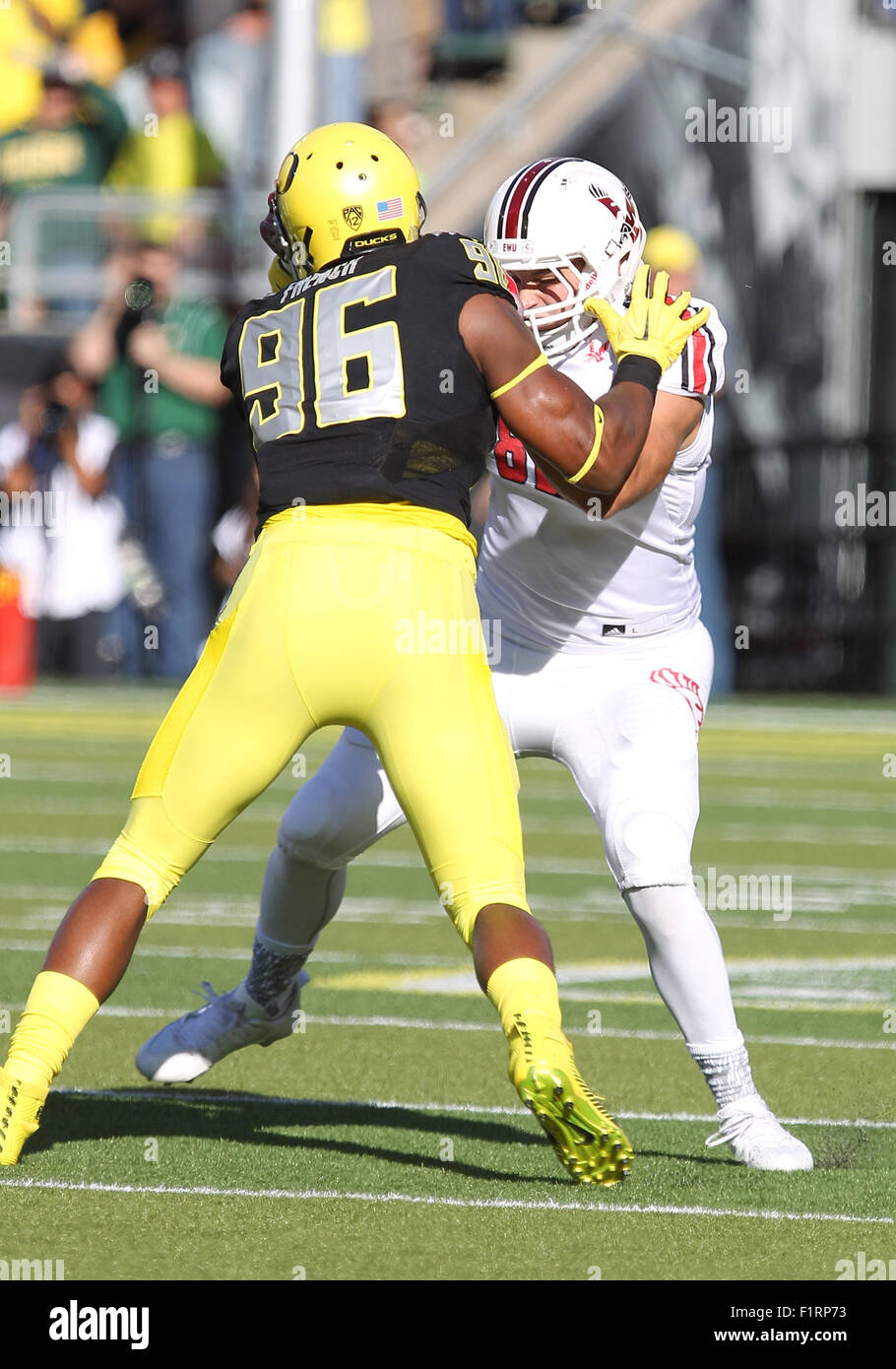 Autzen Stadium, Eugene, OR, USA. 14th Sep, 2019. Oregon Ducks quarterback Justin  Herbert (10) passes the ball during the NCAA football game between the  Montana Grizzlies and the Oregon Ducks at Autzen