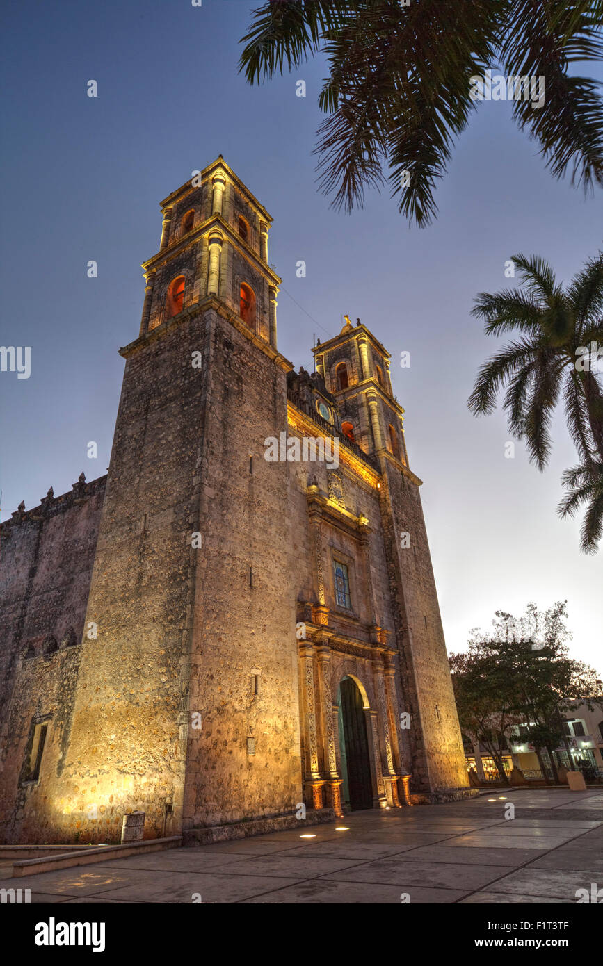Cathedral de san gervasio hires stock photography and images Alamy
