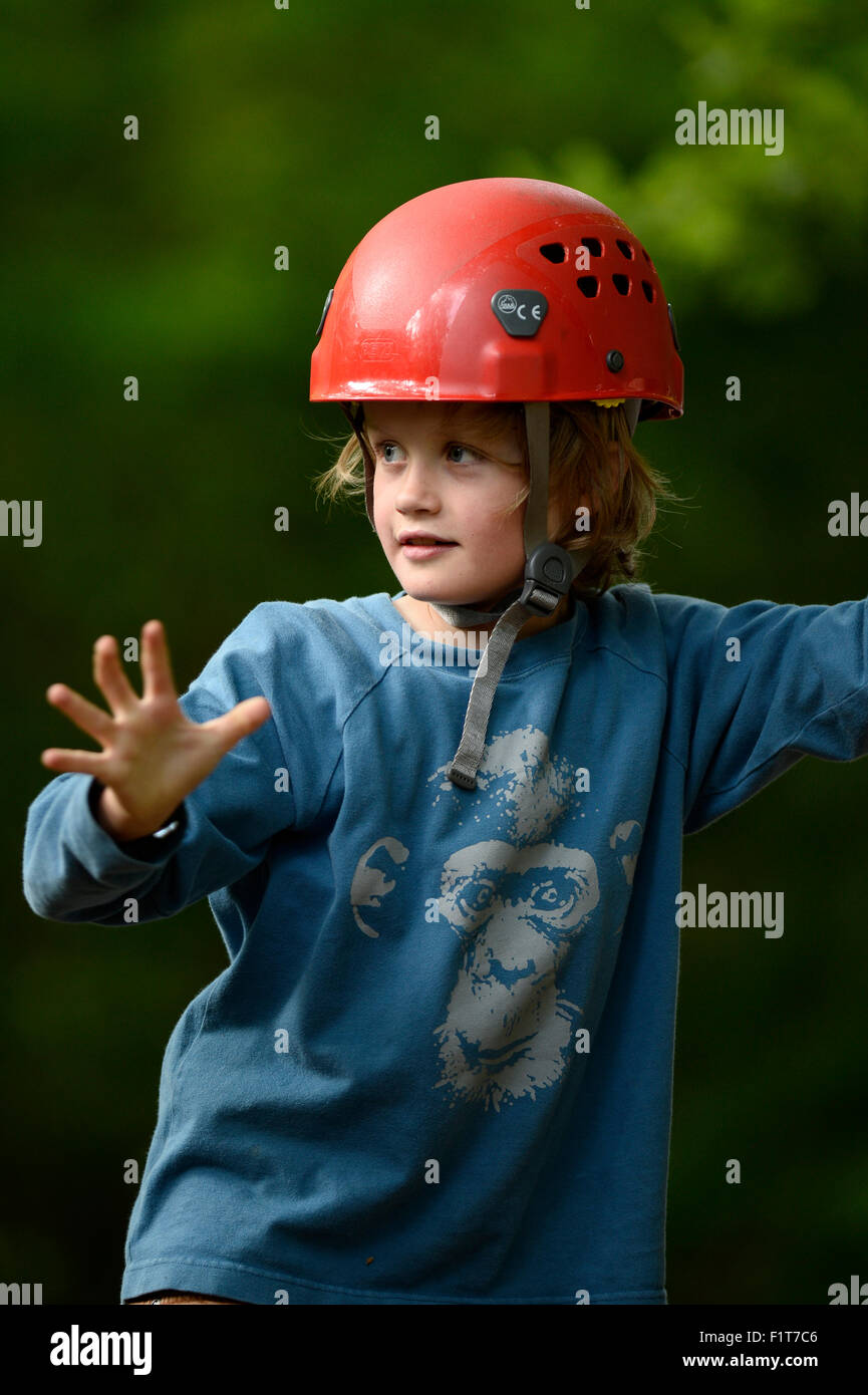 Assault course hi-res stock photography and images - Alamy