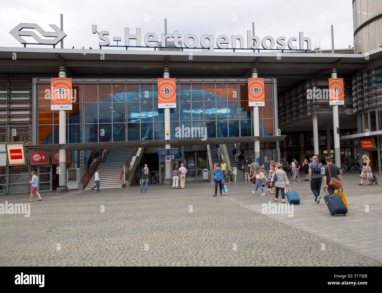 Den Bosch, 's-Hertogenbosch, railway station, North Brabant province,  Netherlands Stock Photo - Alamy