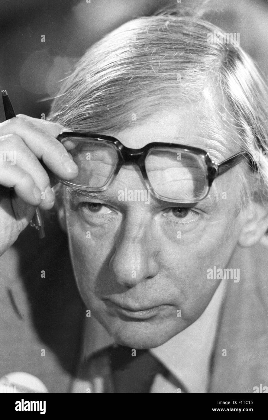 Peter David Shore, Baron Shore of Stepney PC (20 May 1924 Ð 24 September 2001) was a British Labour politician and former Cabinet Minister. Image 1984 by David Cole from archives of Press Portrait Service Stock Photo