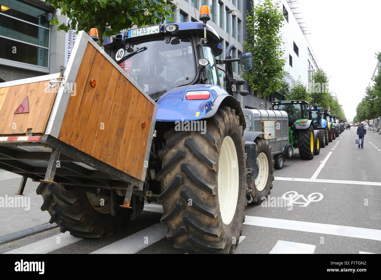 Brussels, Belgium. 7th Sep, 2015. Tractors are seen outside the EU