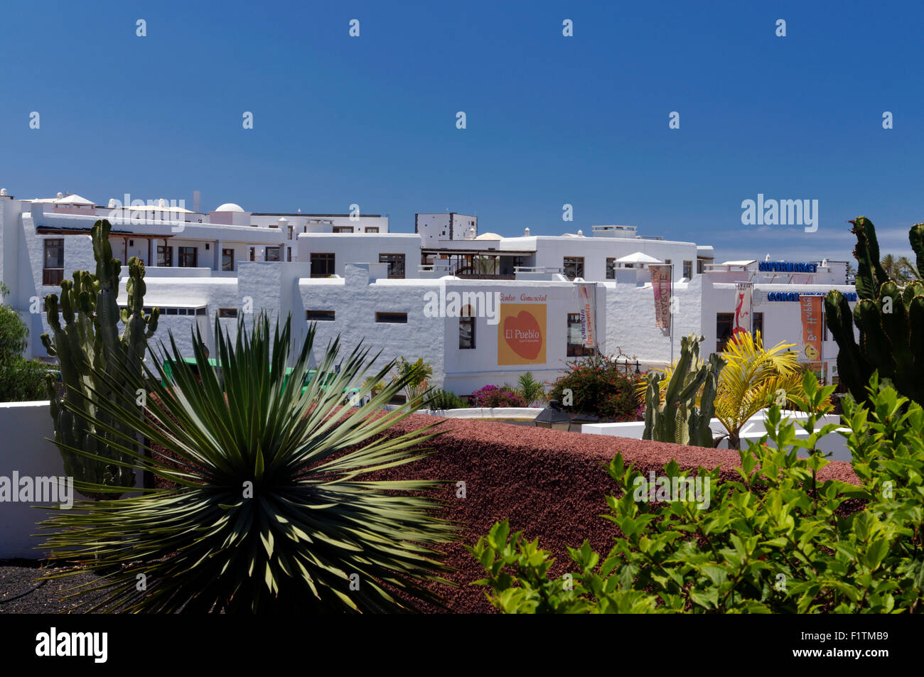 El Pueblo shopping centre, las Coloradas, Playa Blanca, Lanzarote