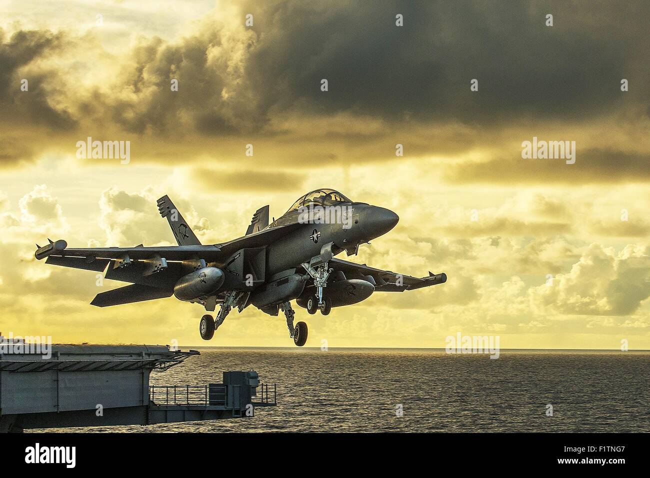 Cloudy fighter jets hi-res stock photography and images - Alamy