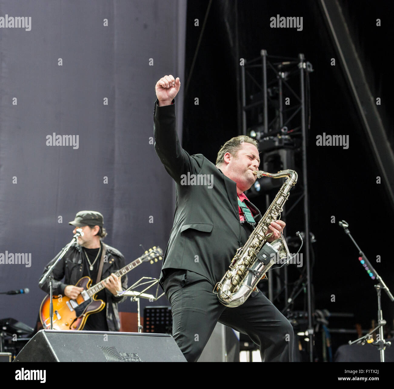 Ewhurst, Surrey, England, UK.  5th September 2015.  The Leo Green Experience performs live on stage at the Rock 'n' Horsepower event held at Hurtwood Park Polo Club, Ewhurst, Surrey, UK.  The event was held in support of Prostate Cancer UK. Credit:  Graham Prentice/Alamy Live News Stock Photo