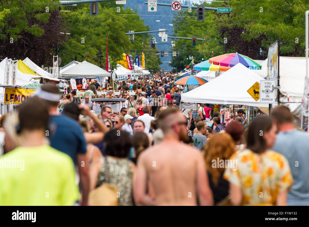 Coeur d' Alene, Idaho August 01 Crowds of people enjoying the Coeur