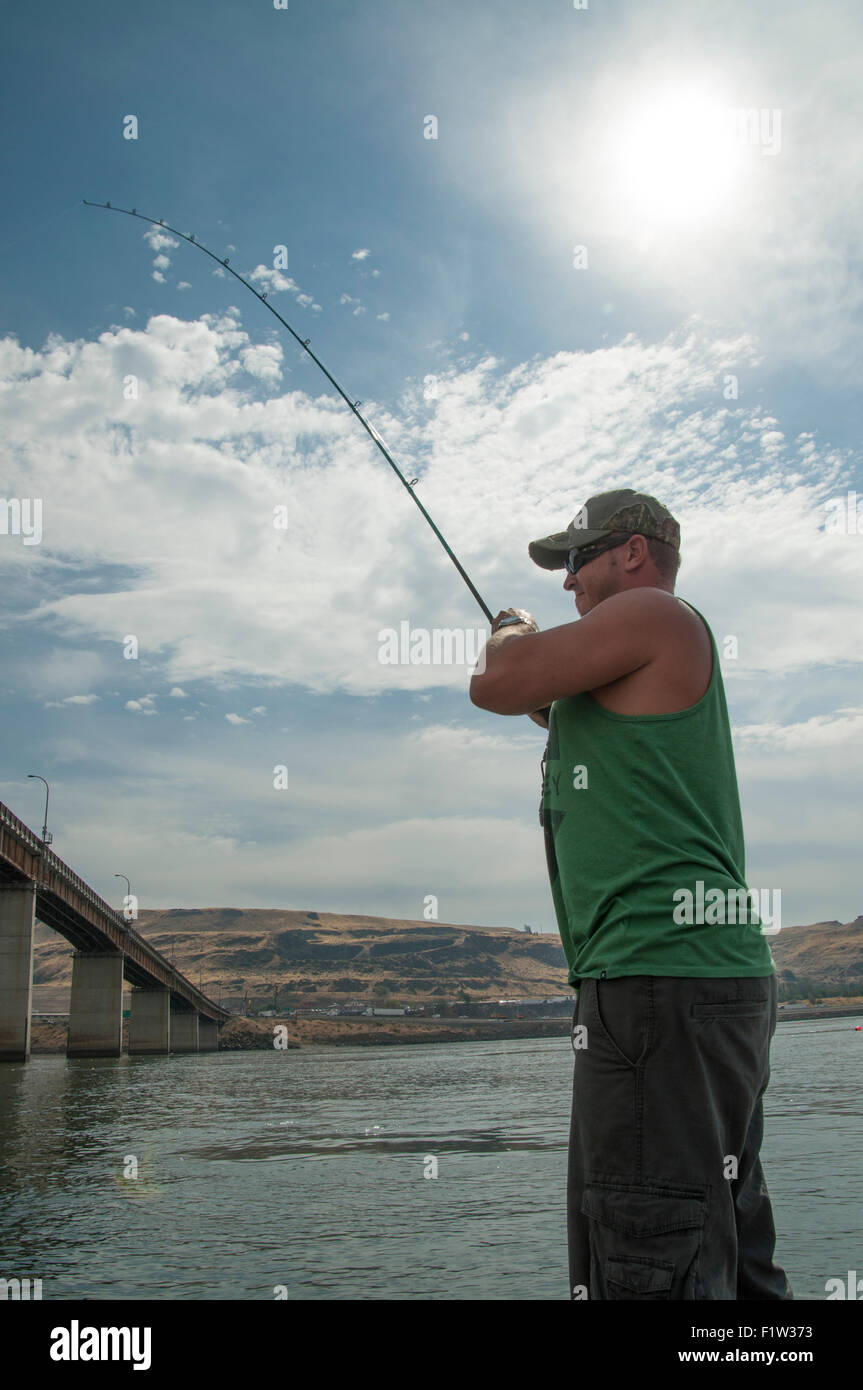 Fishing on the Columbia River near The Dalles, Oregon Stock Photo Alamy