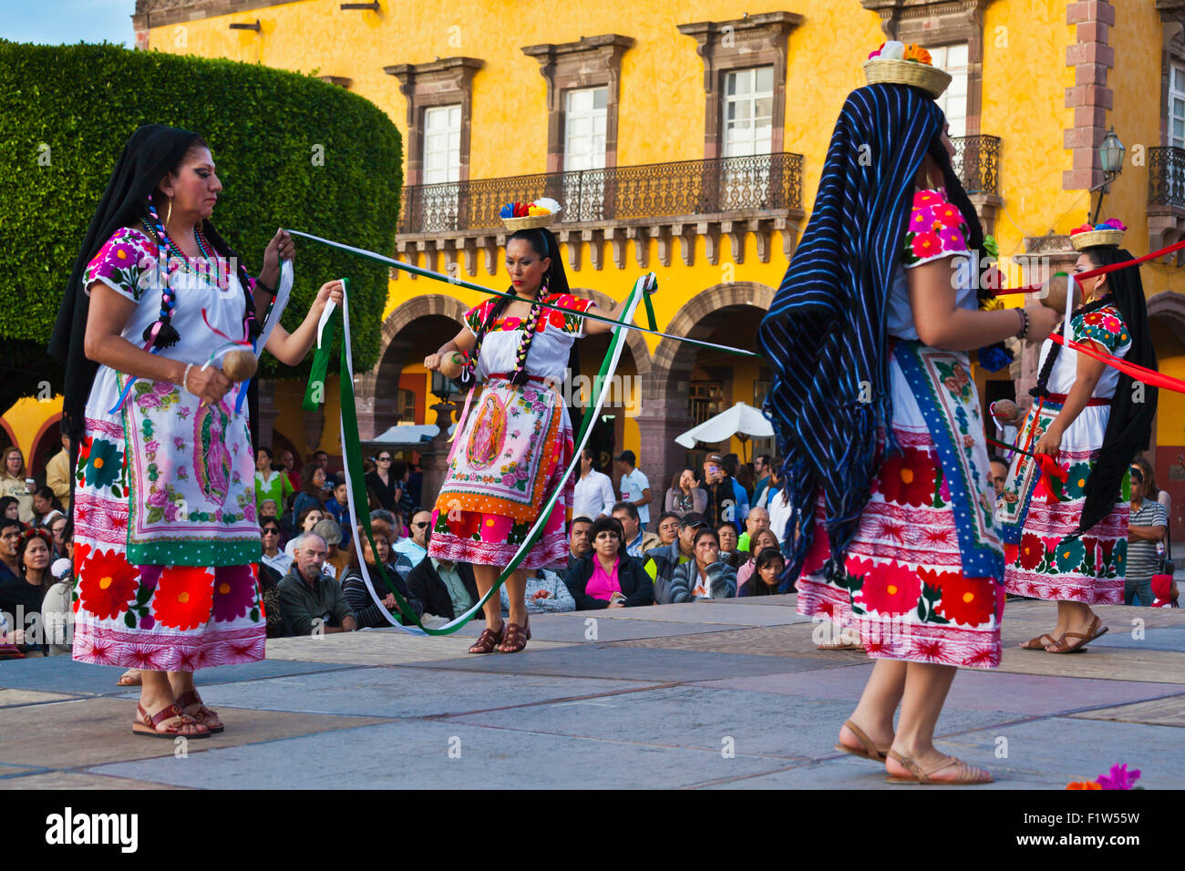 Mexican actresses hi-res stock photography and images - Alamy
