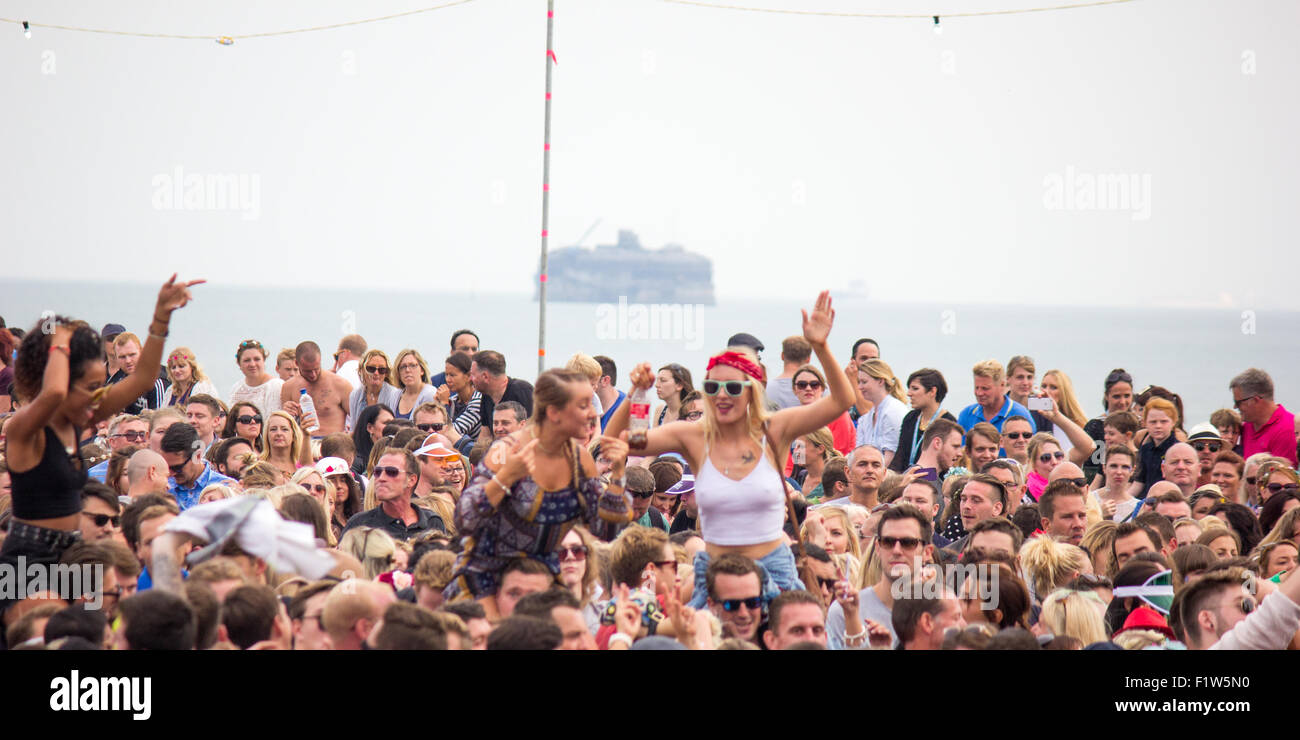 Crowd hands in air women hi-res stock photography and images - Alamy