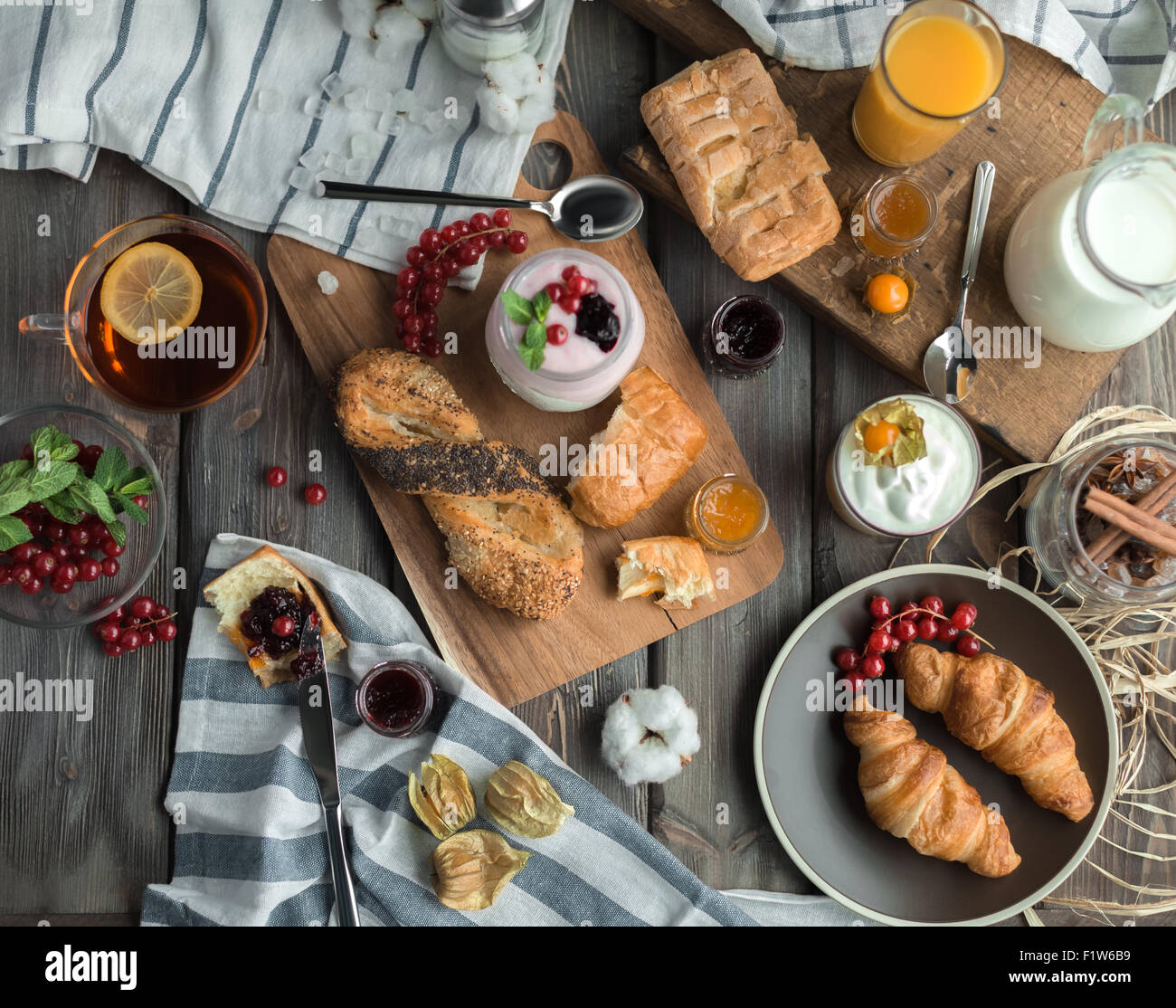 fresh red breakfast Stock Photo Alamy
