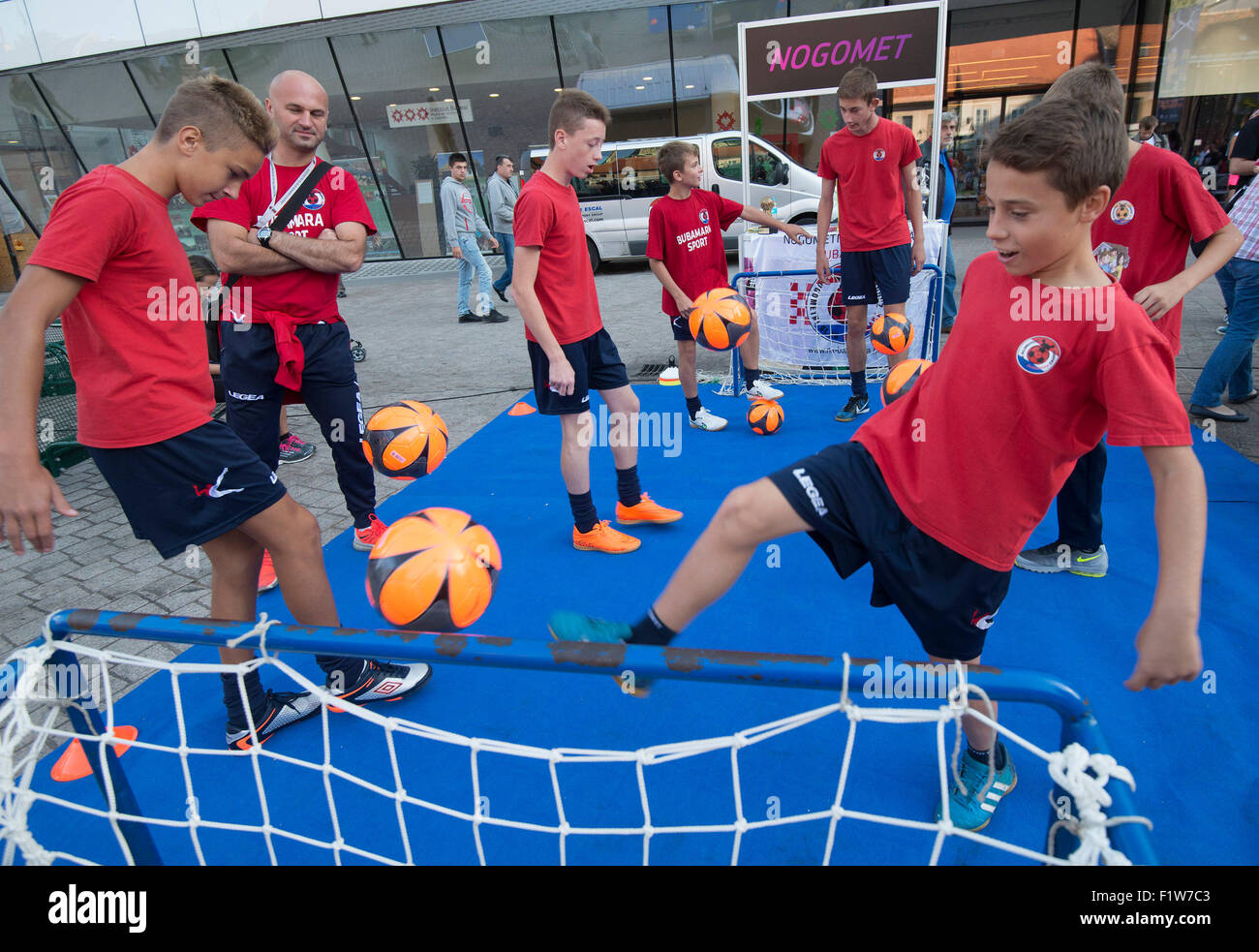 European week of sport hi-res stock photography and images - Alamy