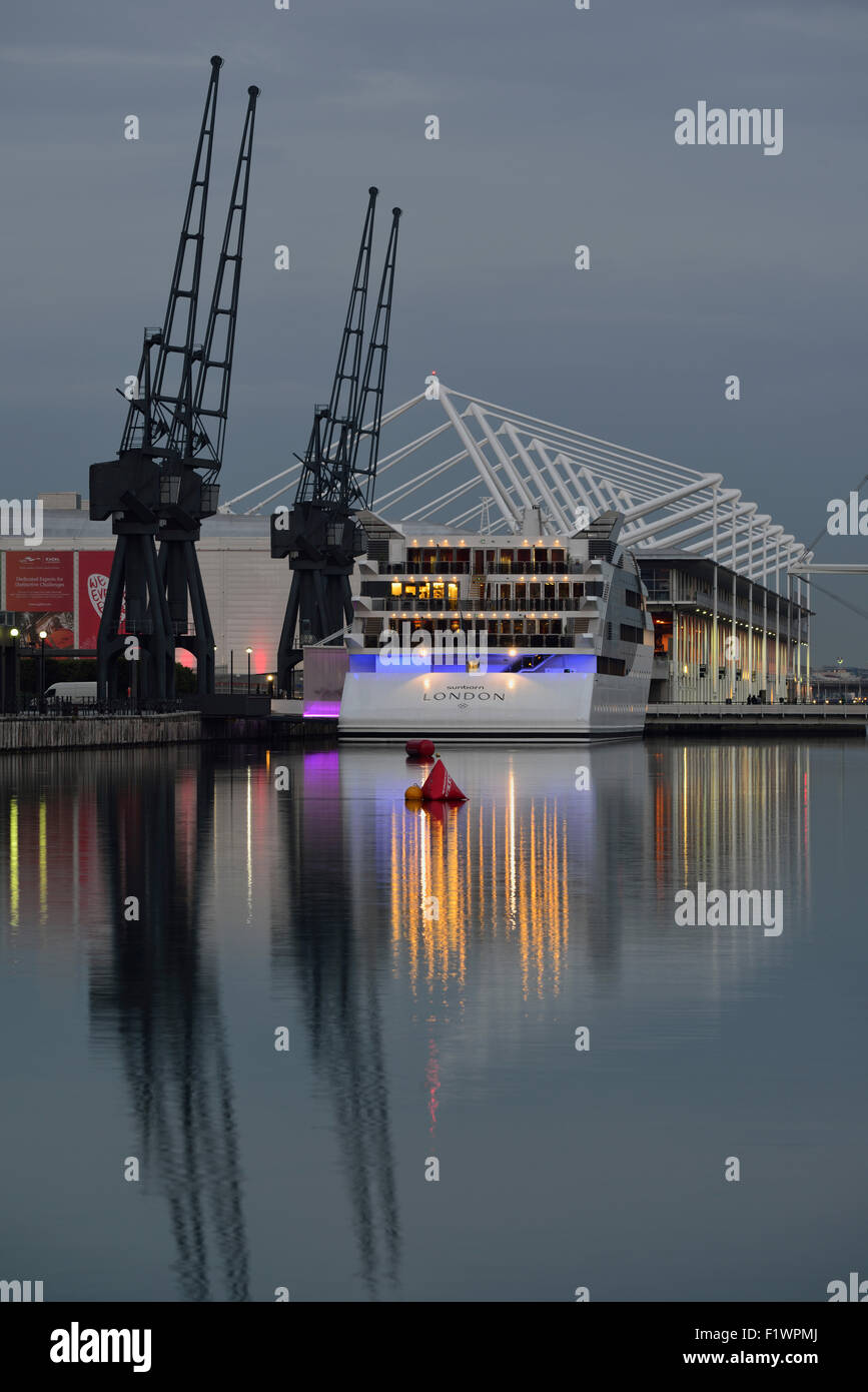 Sunborn yacht hotel and ExCeL Exhibition Centre, Royal Victoria Dock, London Borough of Newham, London E16, United Kingdom Stock Photo