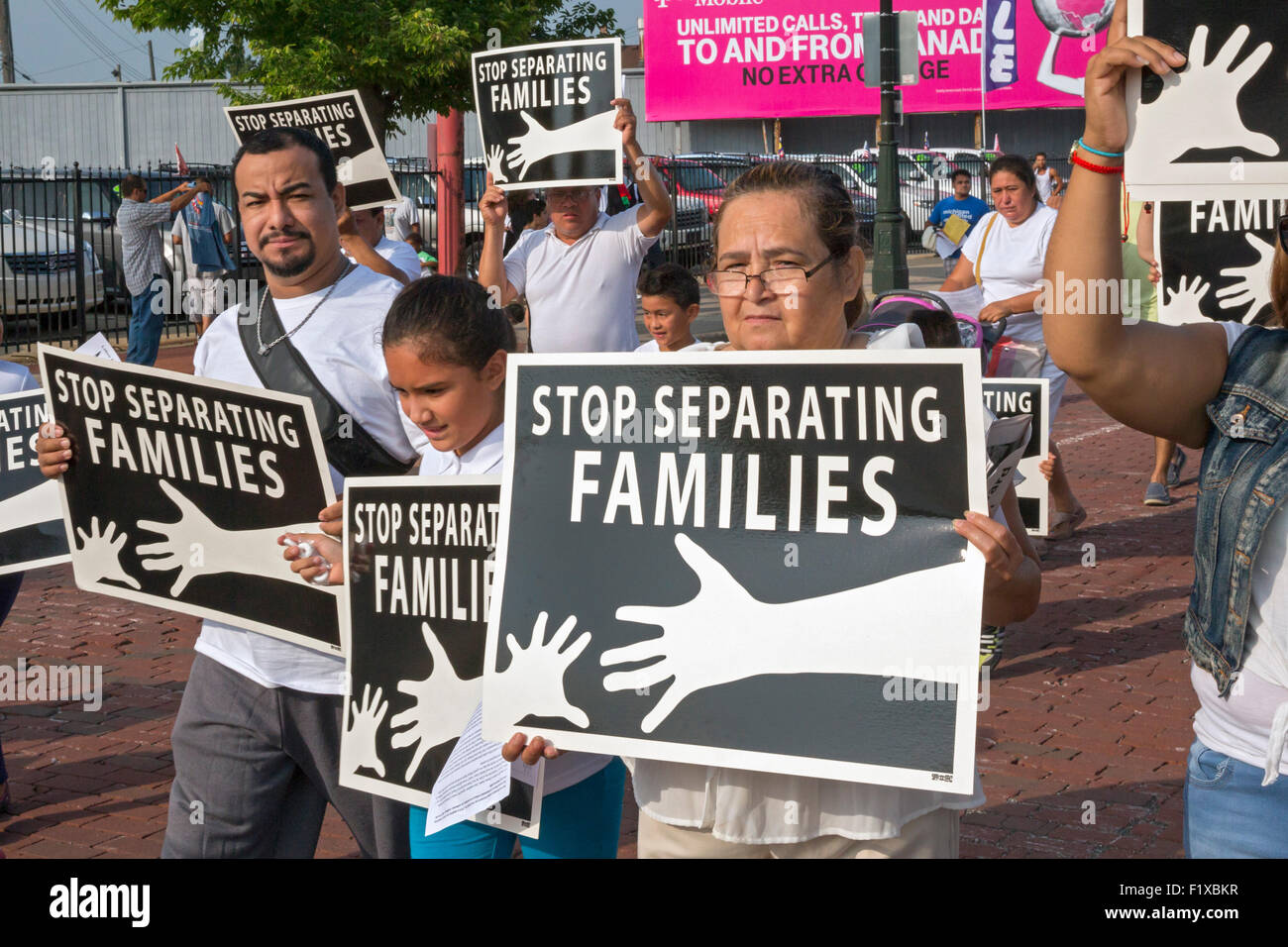 Immigration activists hi-res stock photography and images - Alamy