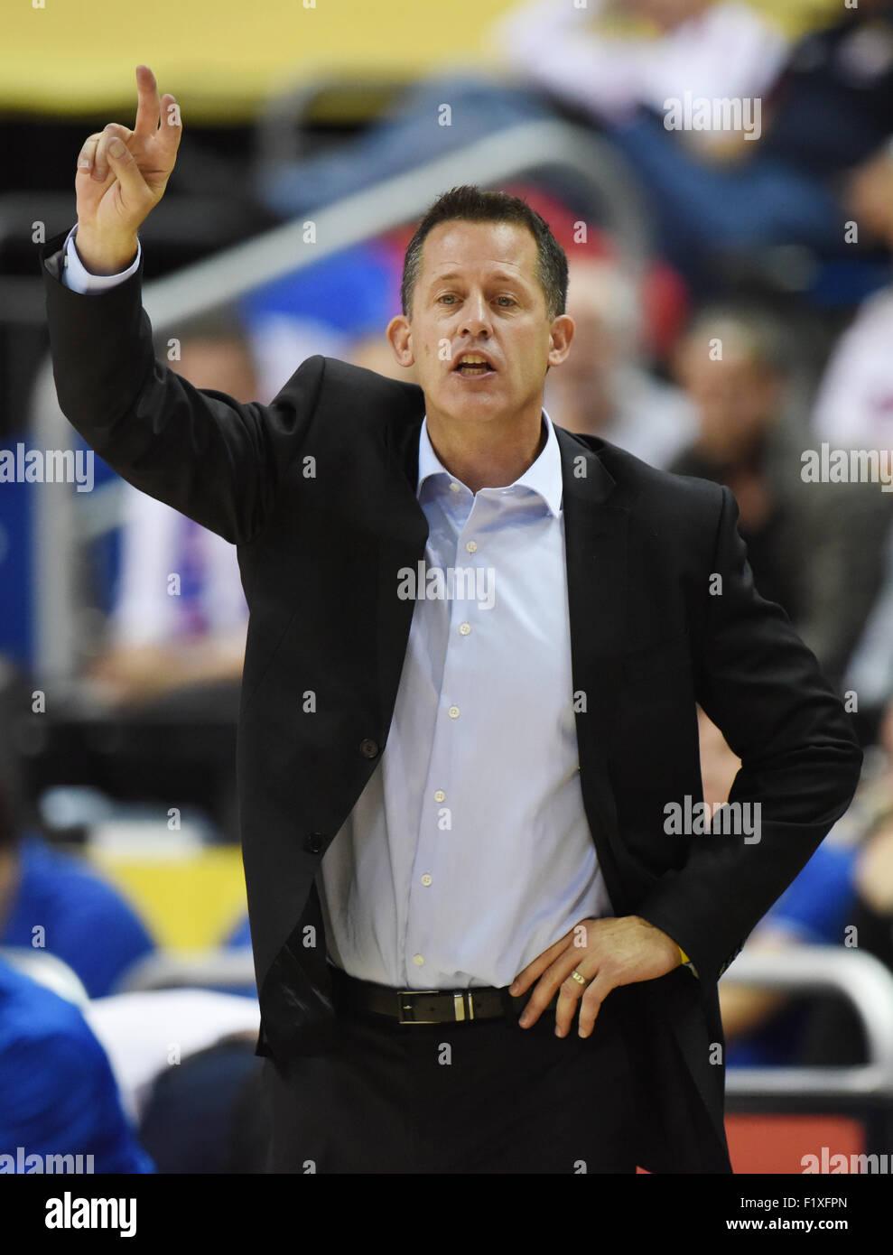 Warriors' Kevin Durant fined $25K for cursing out fan, image size:989x1390