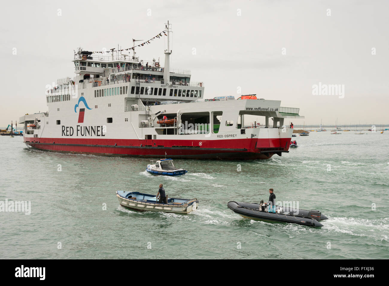 Red funnel ferry hires stock photography and images Alamy