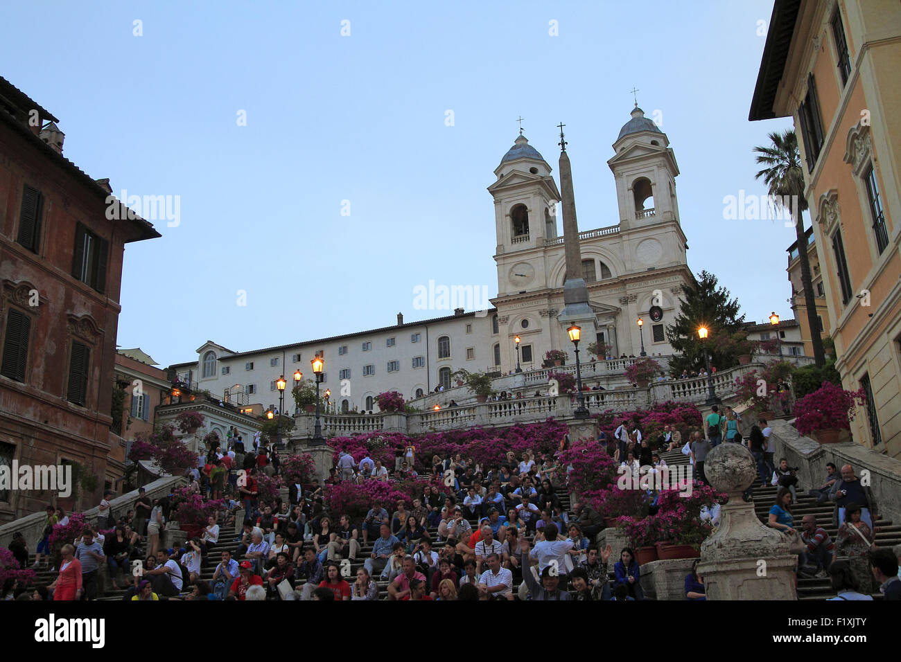 Piazza di Spagna. L'escalier monumental et l'église de la Trinité-des-Monts Rome, Italie. Stock Photo