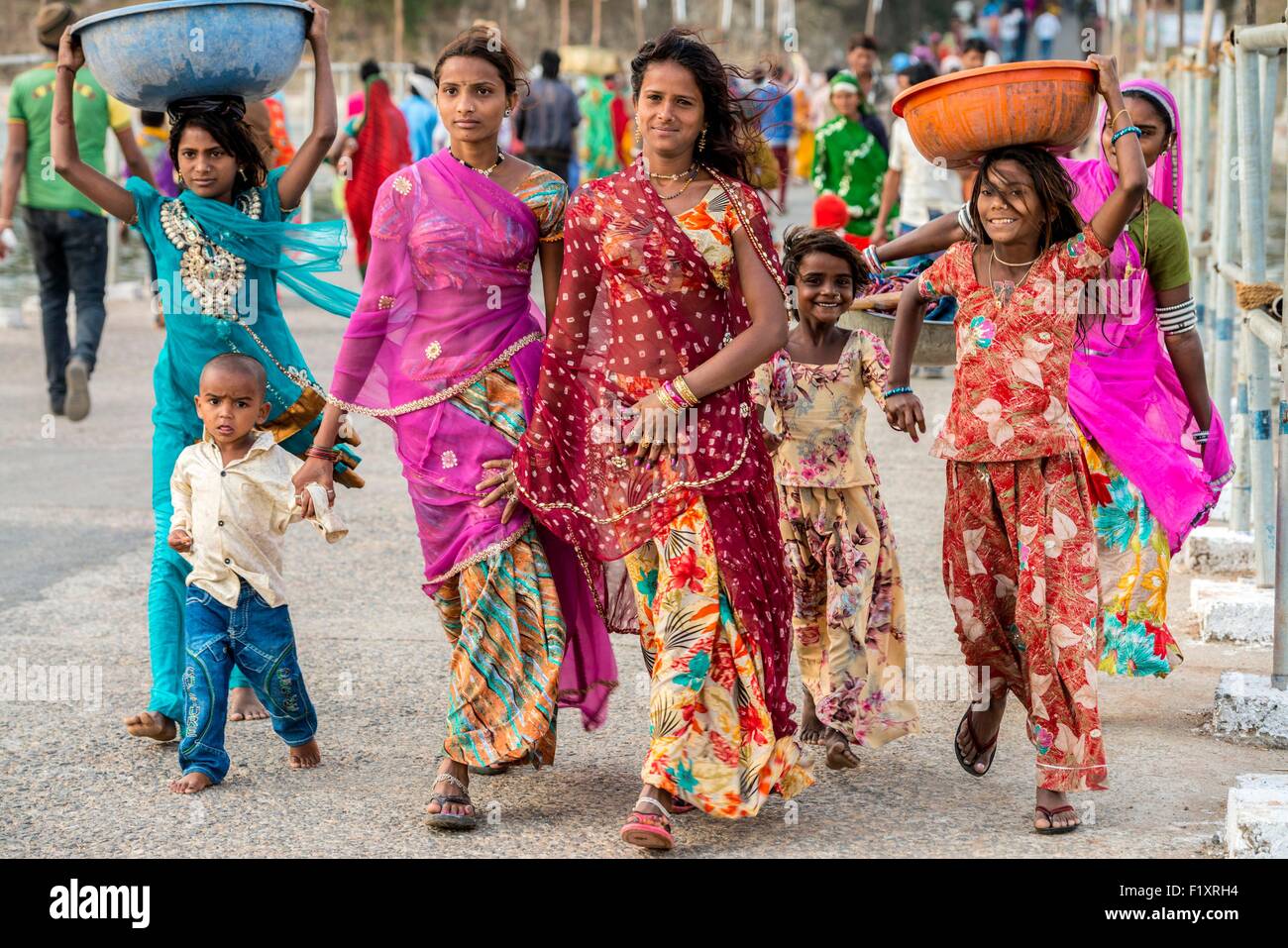India, Rajasthan state, Baneshwar, the annual fair of Bhil tribes is both  an ancient fair, a religious festival and a carnival Stock Photo - Alamy