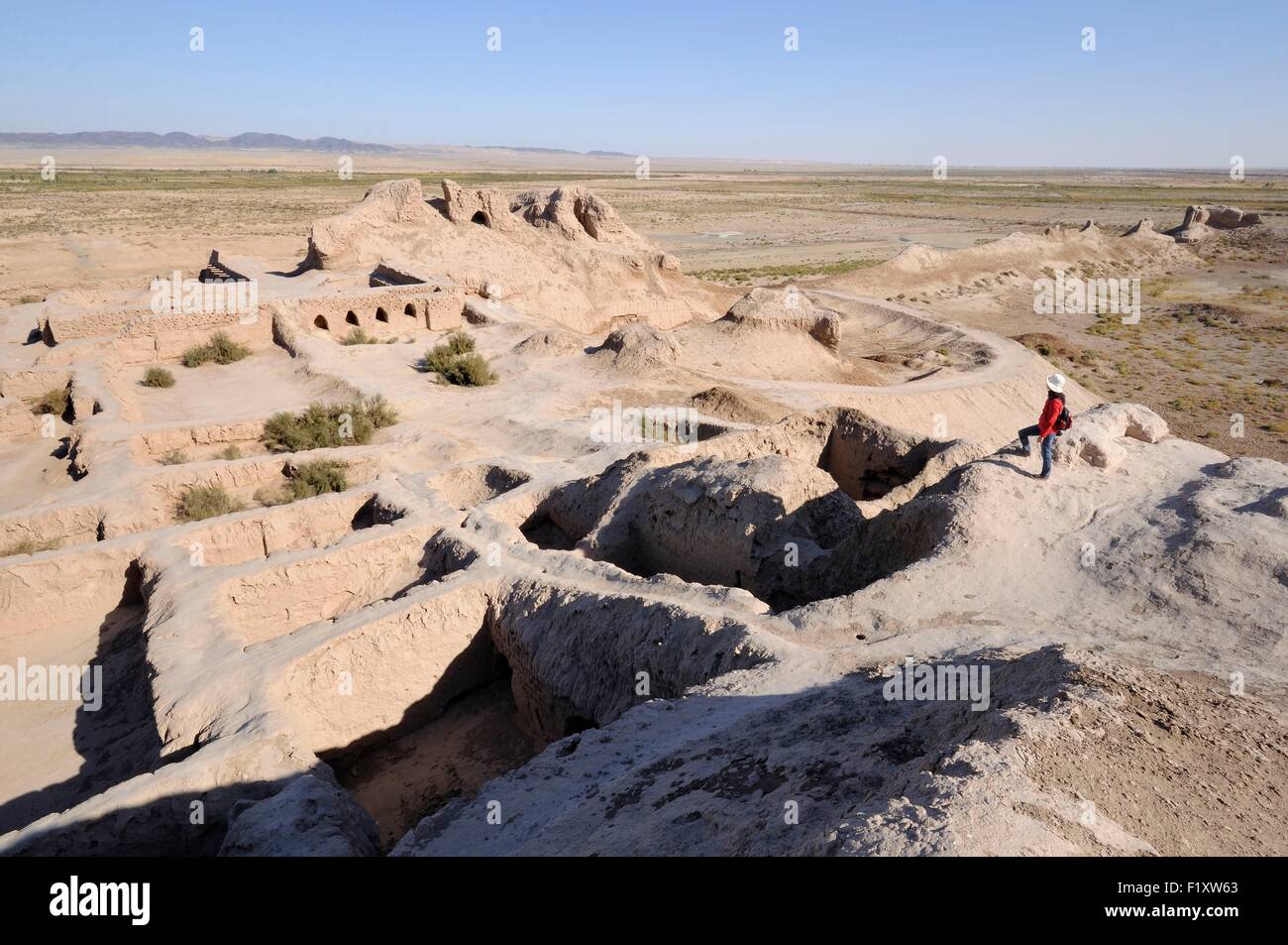 Uzbekistan, Karakalpakstan, Toprak Qala desert fortress Stock Photo - Alamy