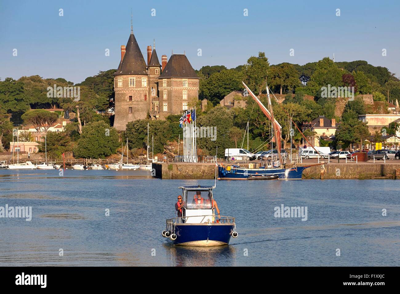 France, Loire Atlantique, Pornic, Fishing port and Barbe bleue castle Stock Photo Alamy