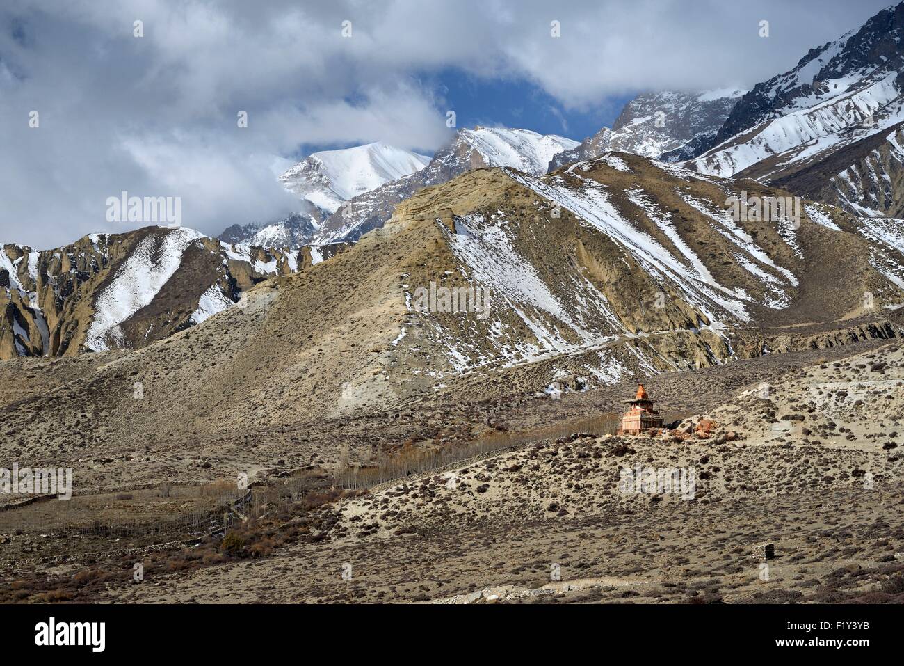 Nepal, Gandaki zone, Upper Mustang (near the border with Tibet), stupa (chorten) in a valley near Geiling village Stock Photo