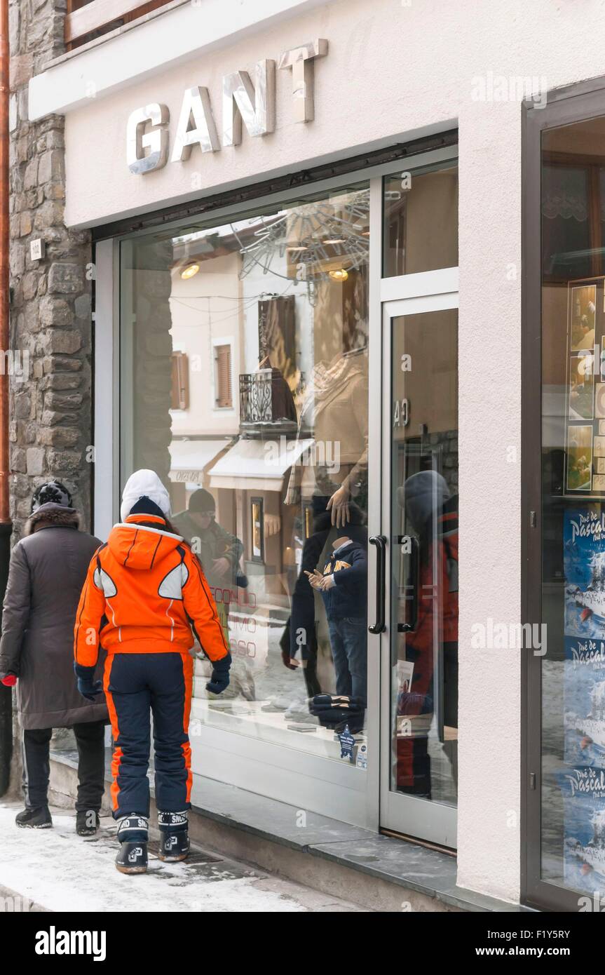 Val d'aosta shopping hi-res stock photography and images - Alamy