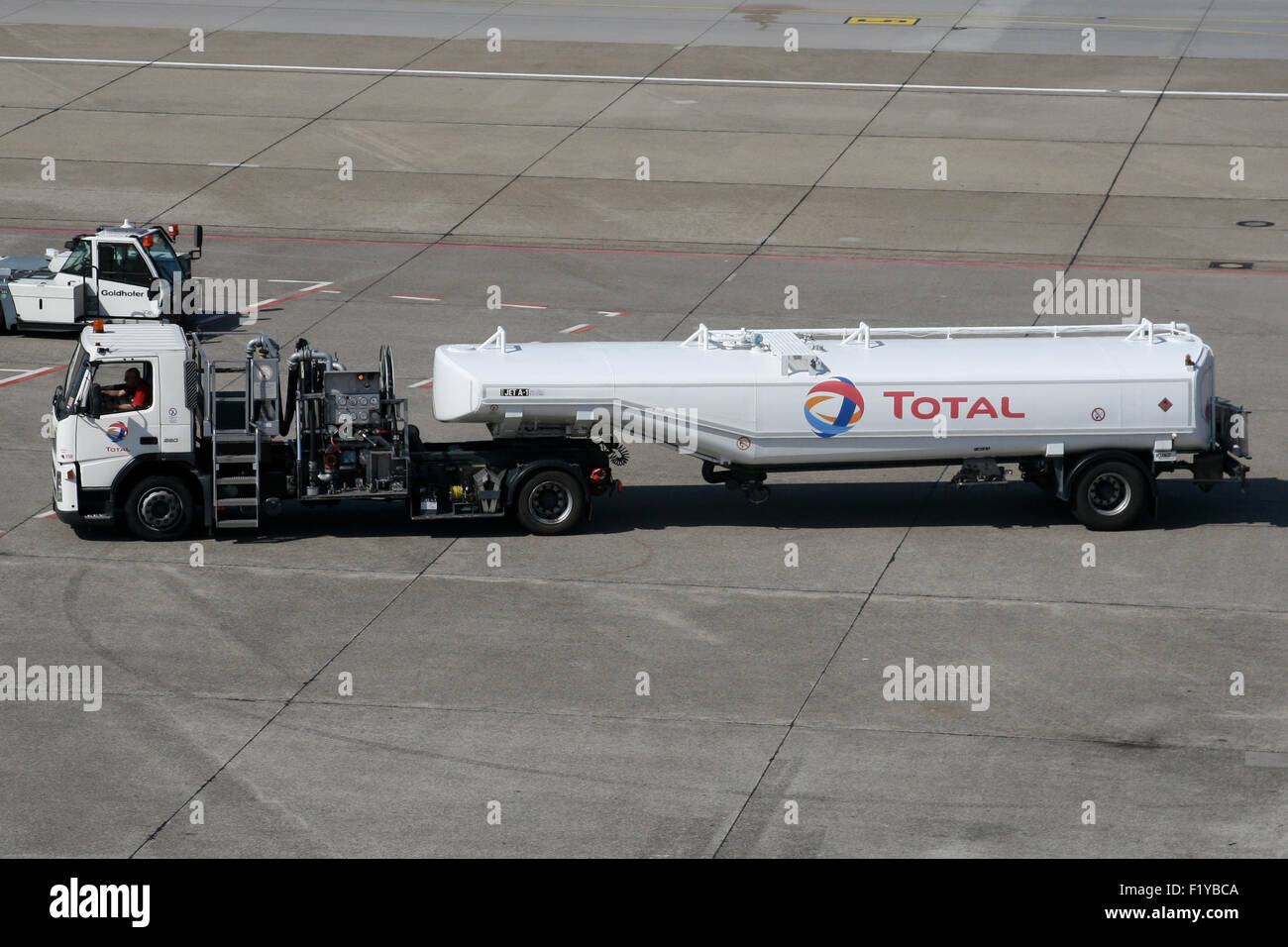 Fuel bowser hi-res stock photography and images - Alamy