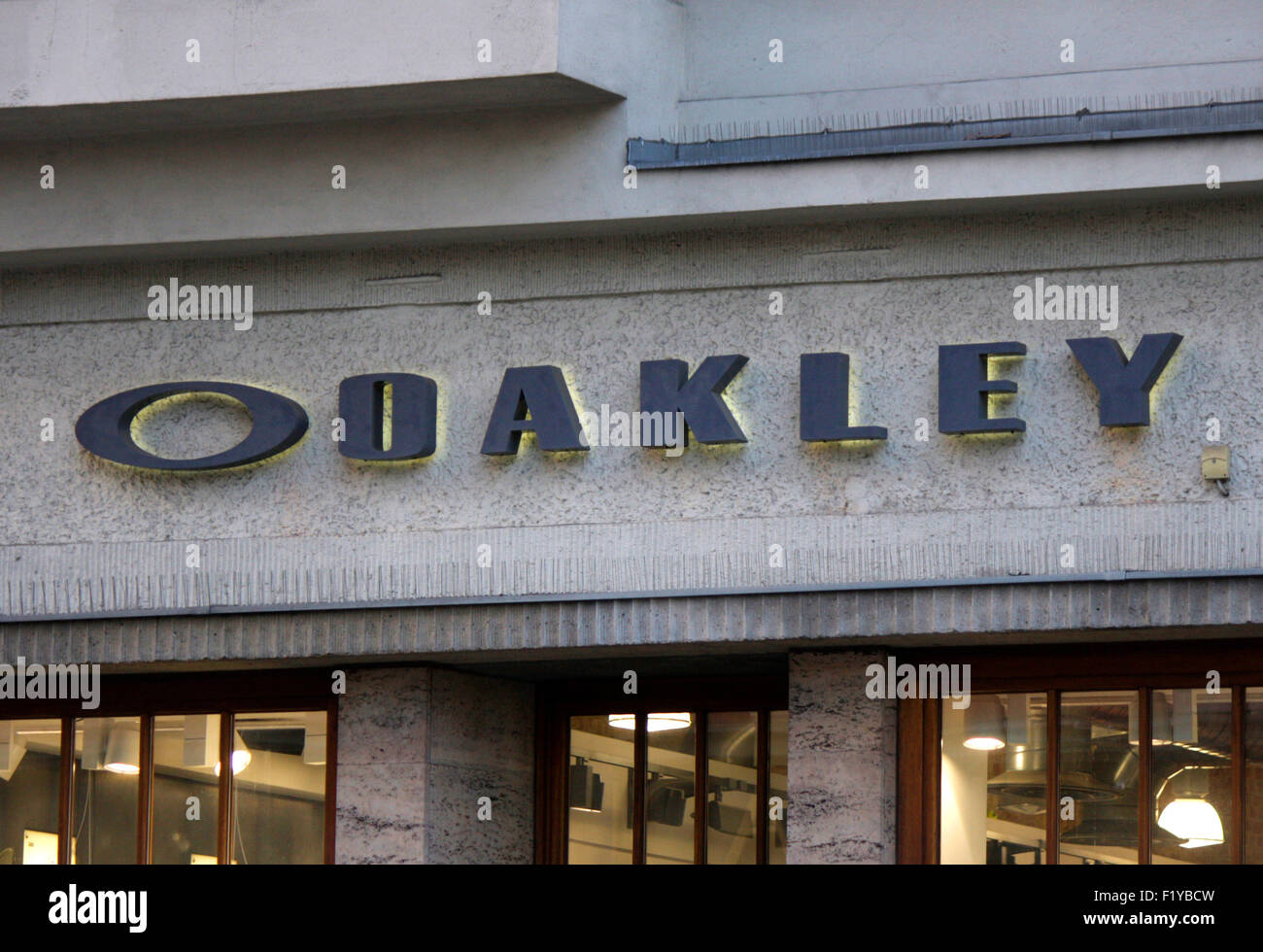 Oakley Store Stock Photo - Download Image Now - Brand Name, Building  Entrance, Building Exterior - iStock