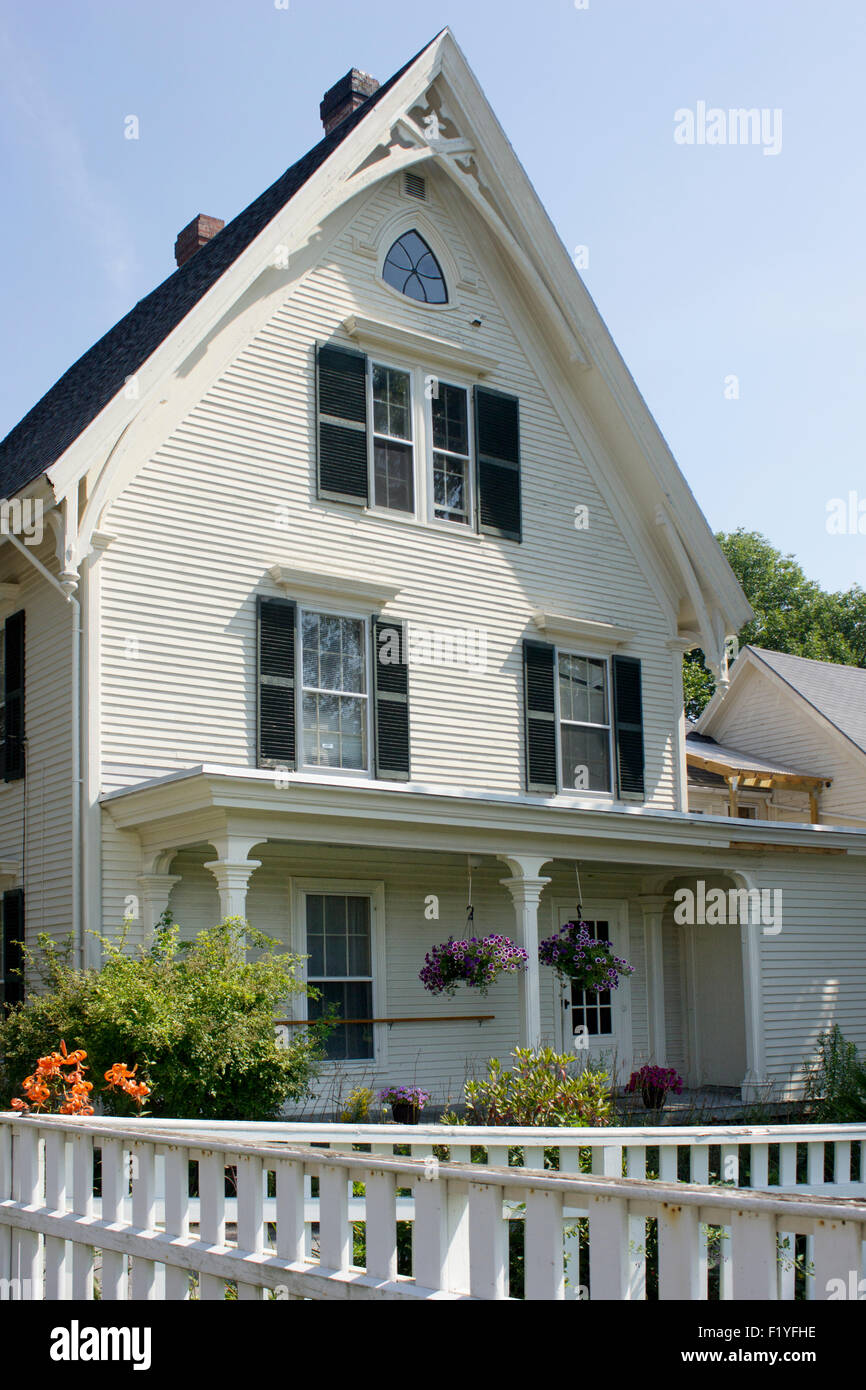Clapboard house new england hires stock photography and images Alamy
