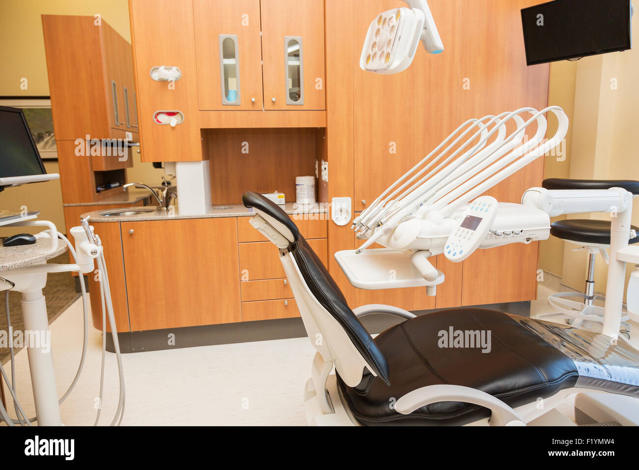 Dental clinic interior image hires stock photography and images Alamy