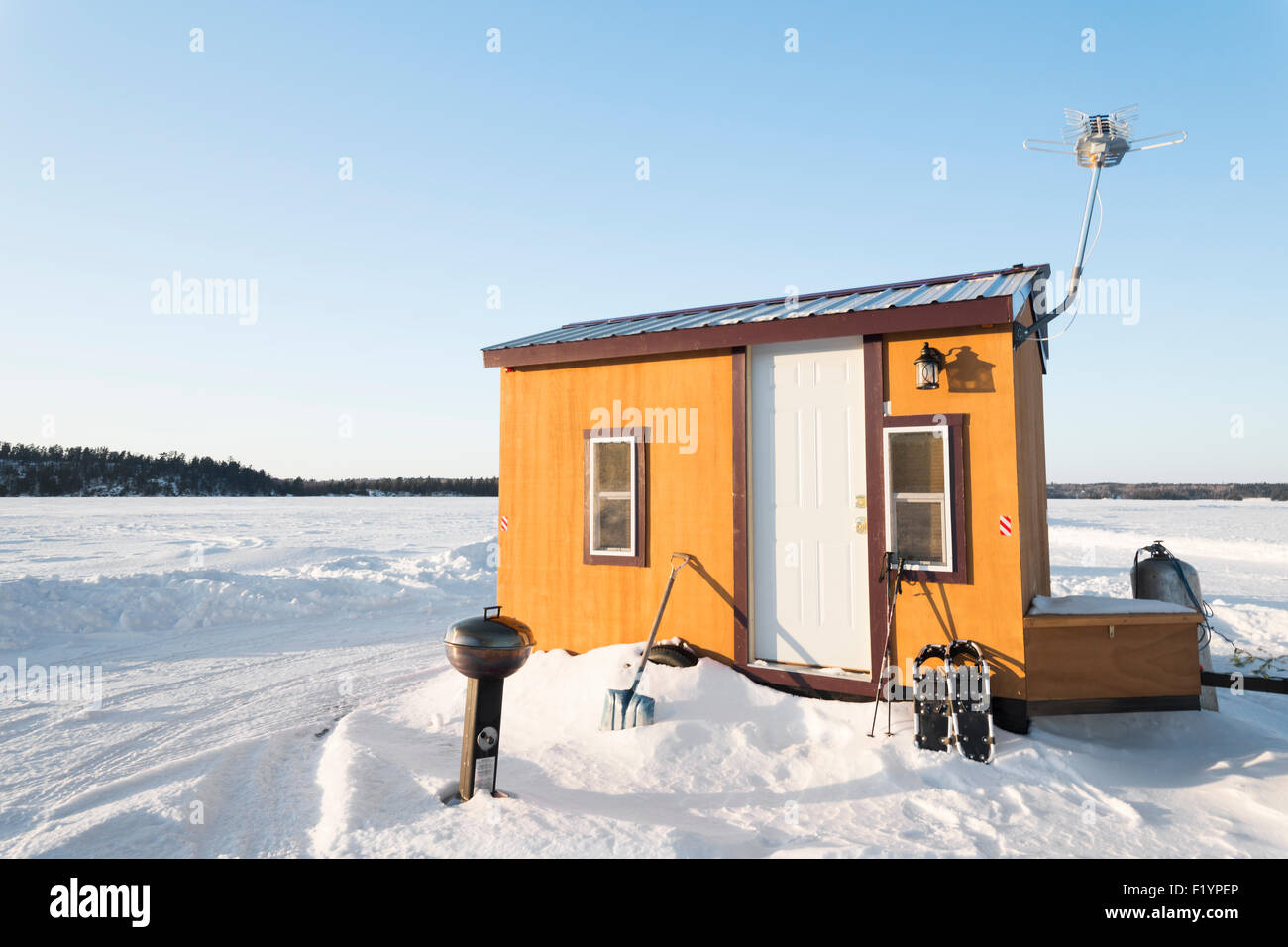 Ice hut hi-res stock photography and images - Alamy