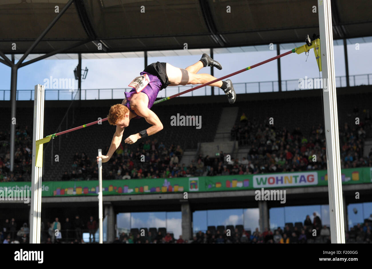 Shawnacy Barber of Canada in action in the men's pole vault competition during the ISTAF athletics World Challenge in Berlin, Germany, 06 September 2015.  Shawnacy Barber took thrid place. Photo: Roland Popp/dpa - NO WIRE SERVICE - Stock Photo