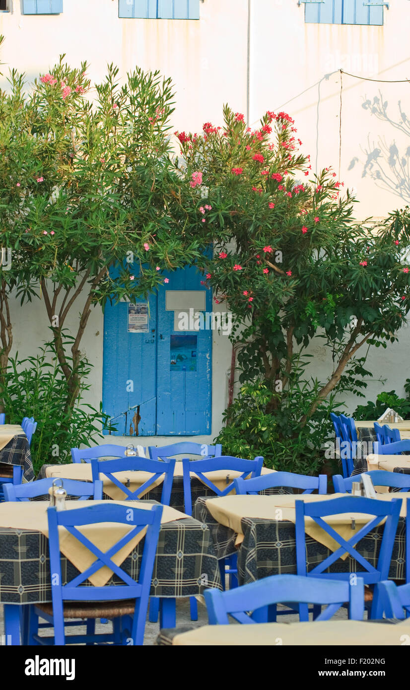 Outdoor restaurant table, Fitzcardo - Kefalonia Stock Photo