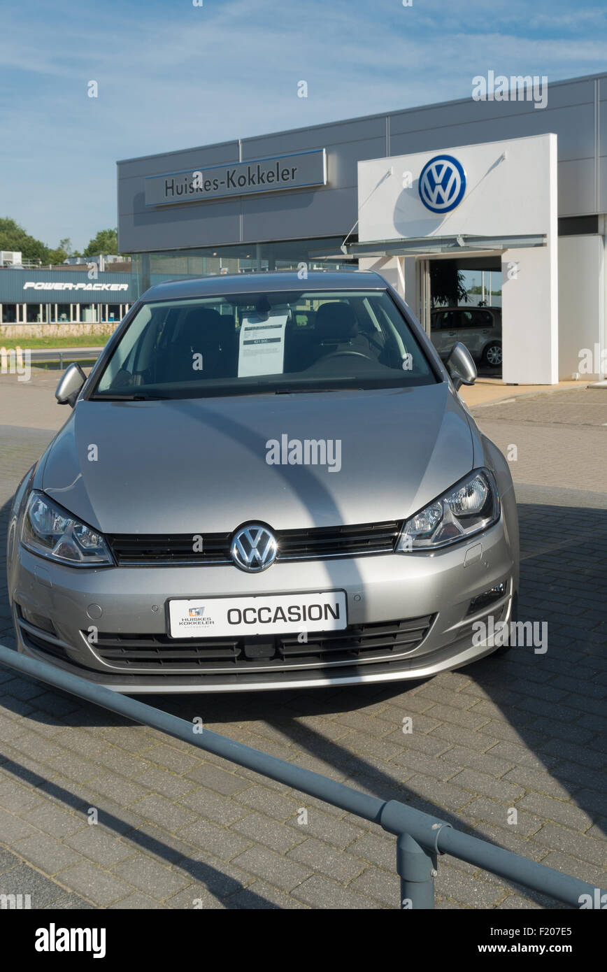 OLDENZAAL, NETHERLANDS - AUGUST 1, 2015: VW occasion for sale. Volkswagen  is the number one of the most sold cars in the netherl Stock Photo - Alamy