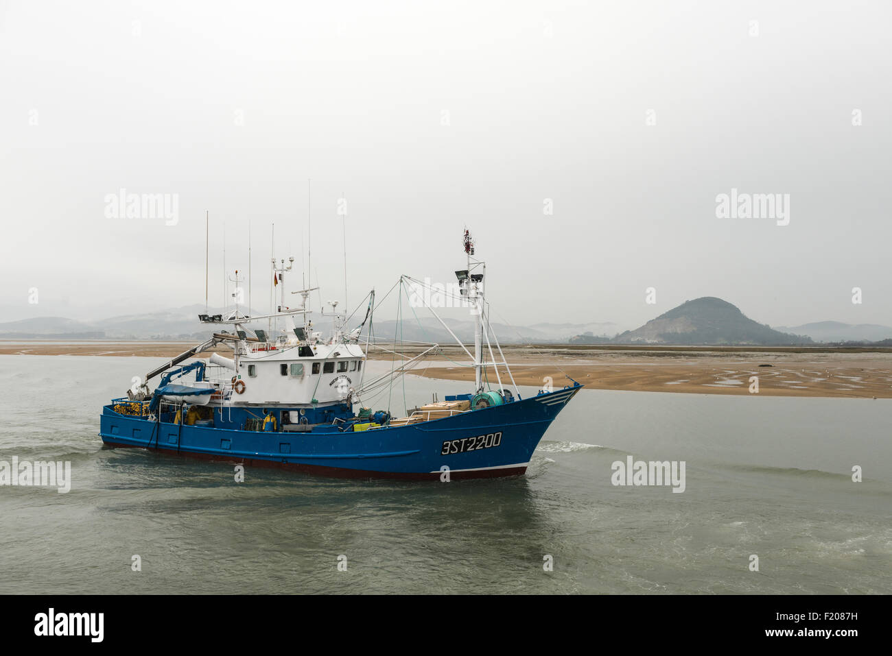 Fishing Boat arriving at Santoña, Cantabria, Spain, Europe Stock Photo -  Alamy
