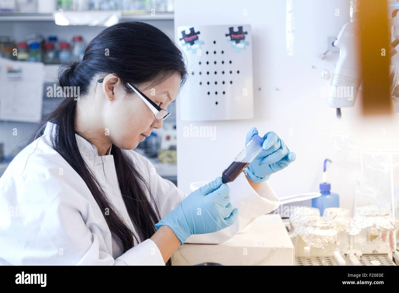 Specimen bottle hires stock photography and images Alamy