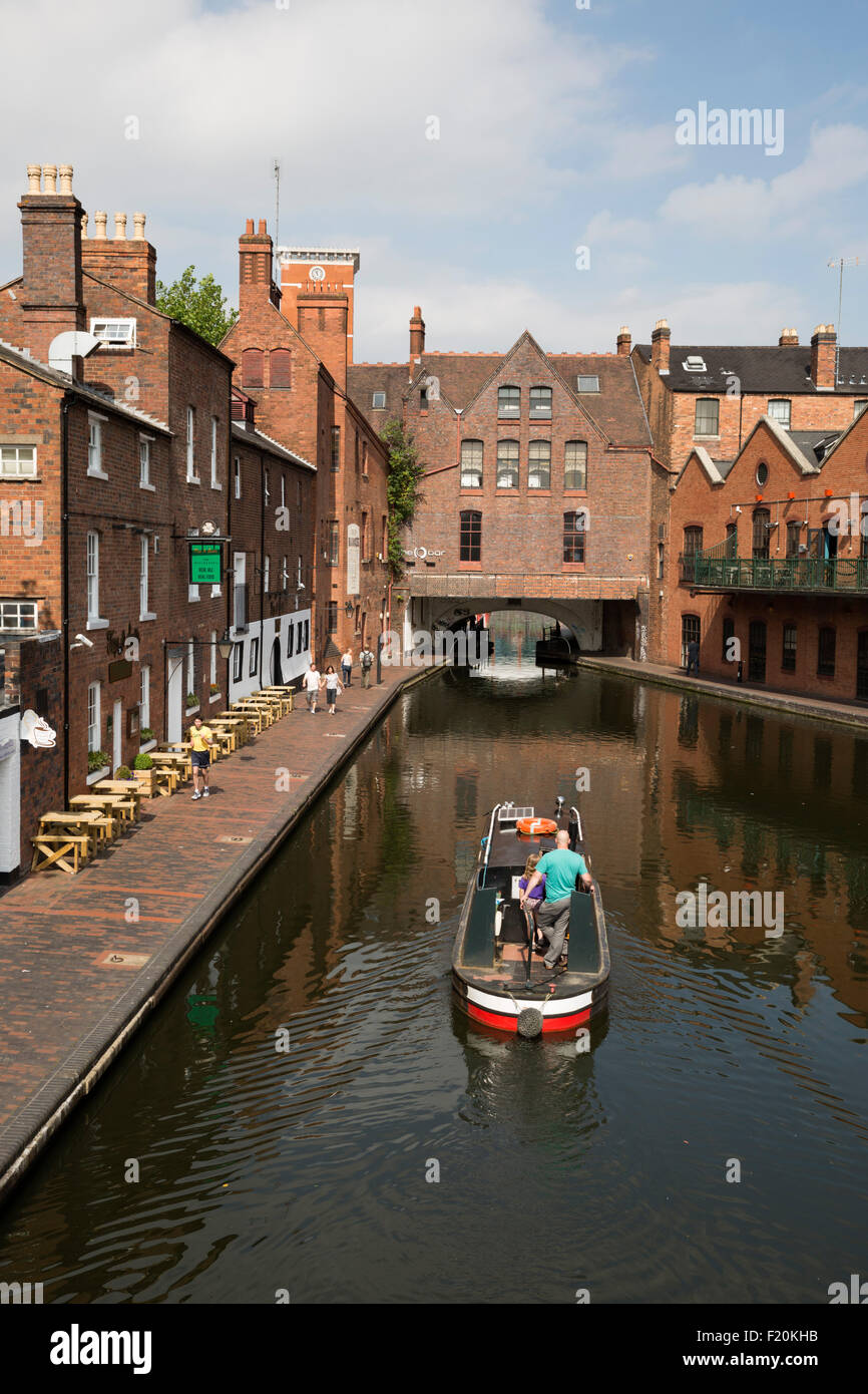 Birmingham Canal and barge at Gas Street Basin, Birmingham, West Midlands, England, United Kingdom, Europe Stock Photo
