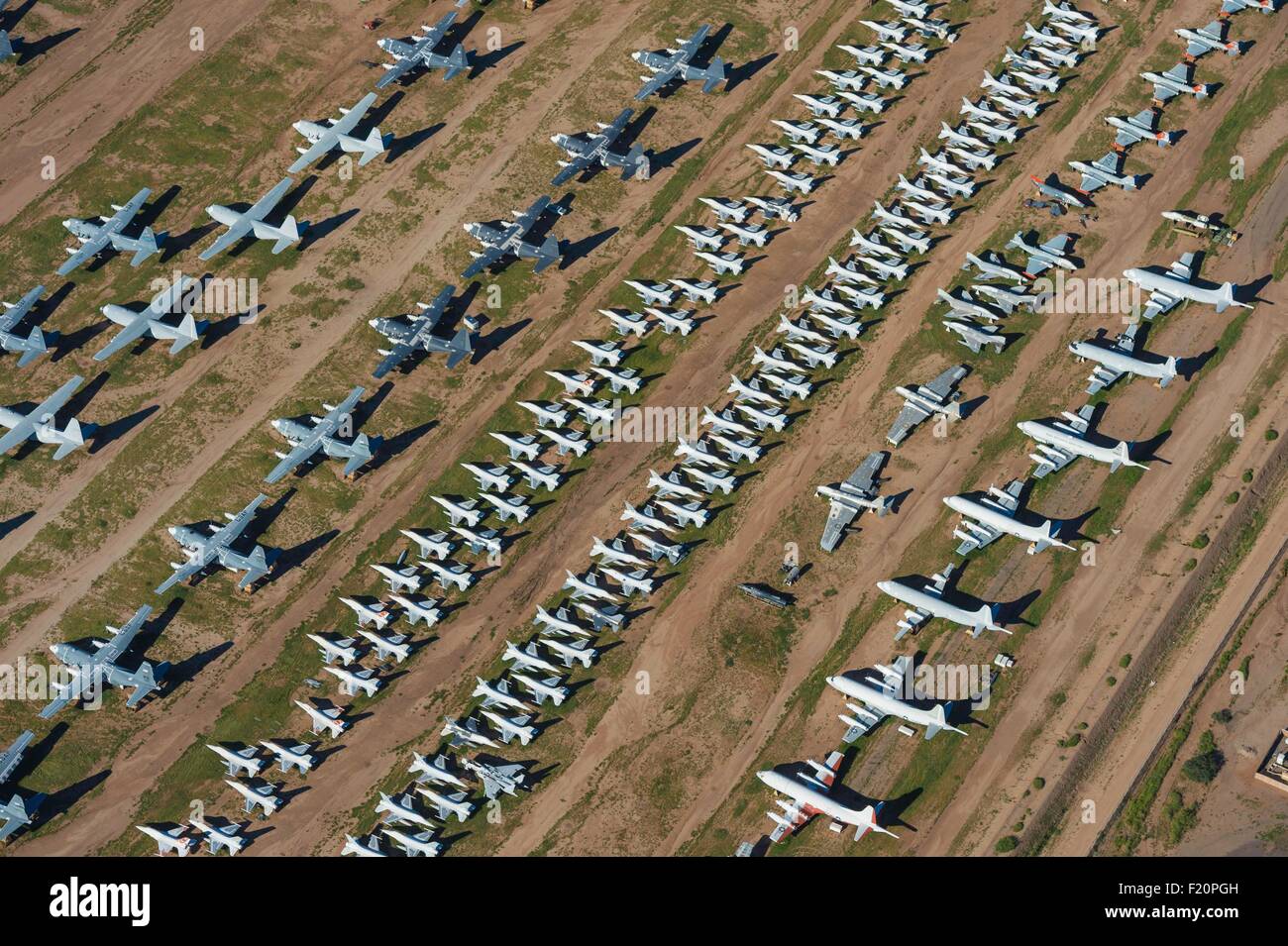 Aircraft graveyard hi-res stock photography and images - Alamy, image size:1300x955