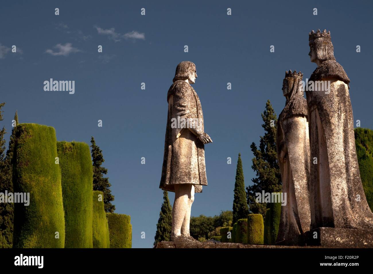 Spain, Andalusia, Cordoba, Historical Centre listed as World Heritage by UNESCO, Alcßzar de los Reyes Cristianos, Alcazar of the Christian Monarchs' gardens, Statues of the Catholic Kings talking to Christopher Columbus about the discovery of America Stock Photo