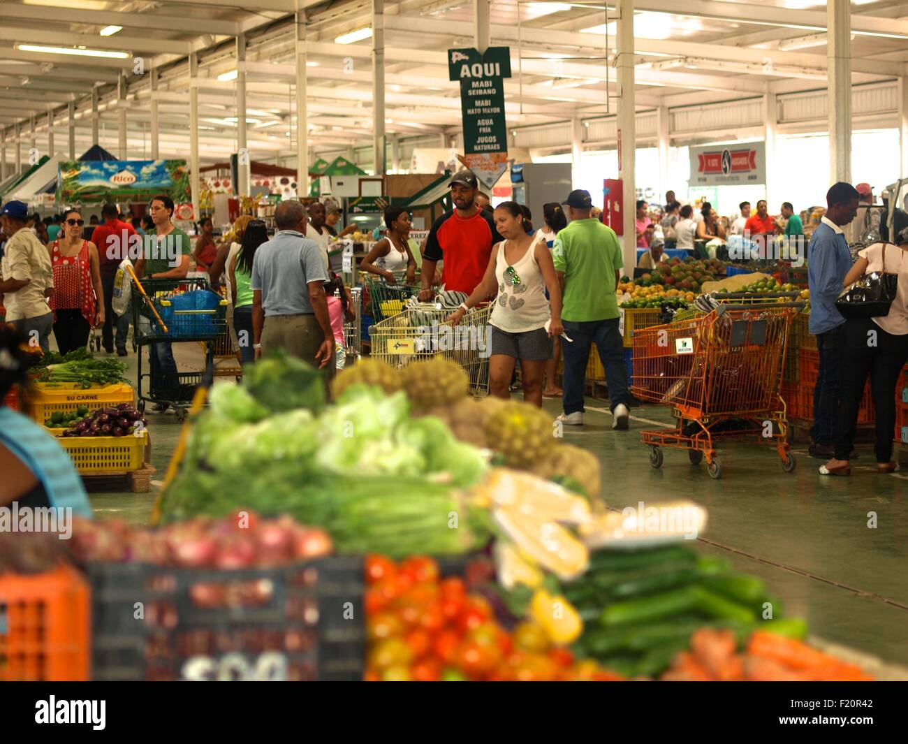 Santo domingo market hires stock photography and images Alamy
