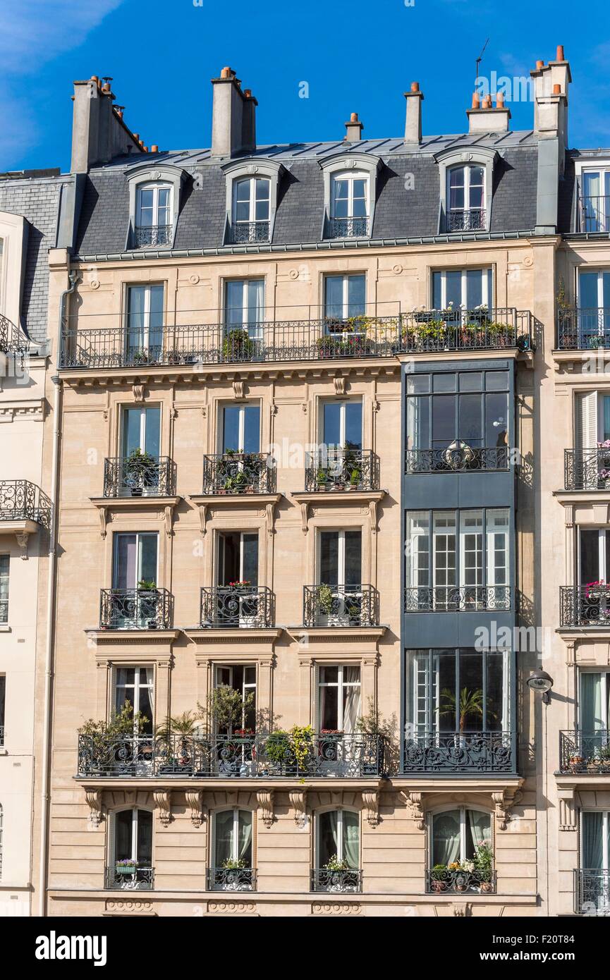 France, Paris, 17th arrondissement, Batignolles, building, Rome's street Stock Photo Alamy