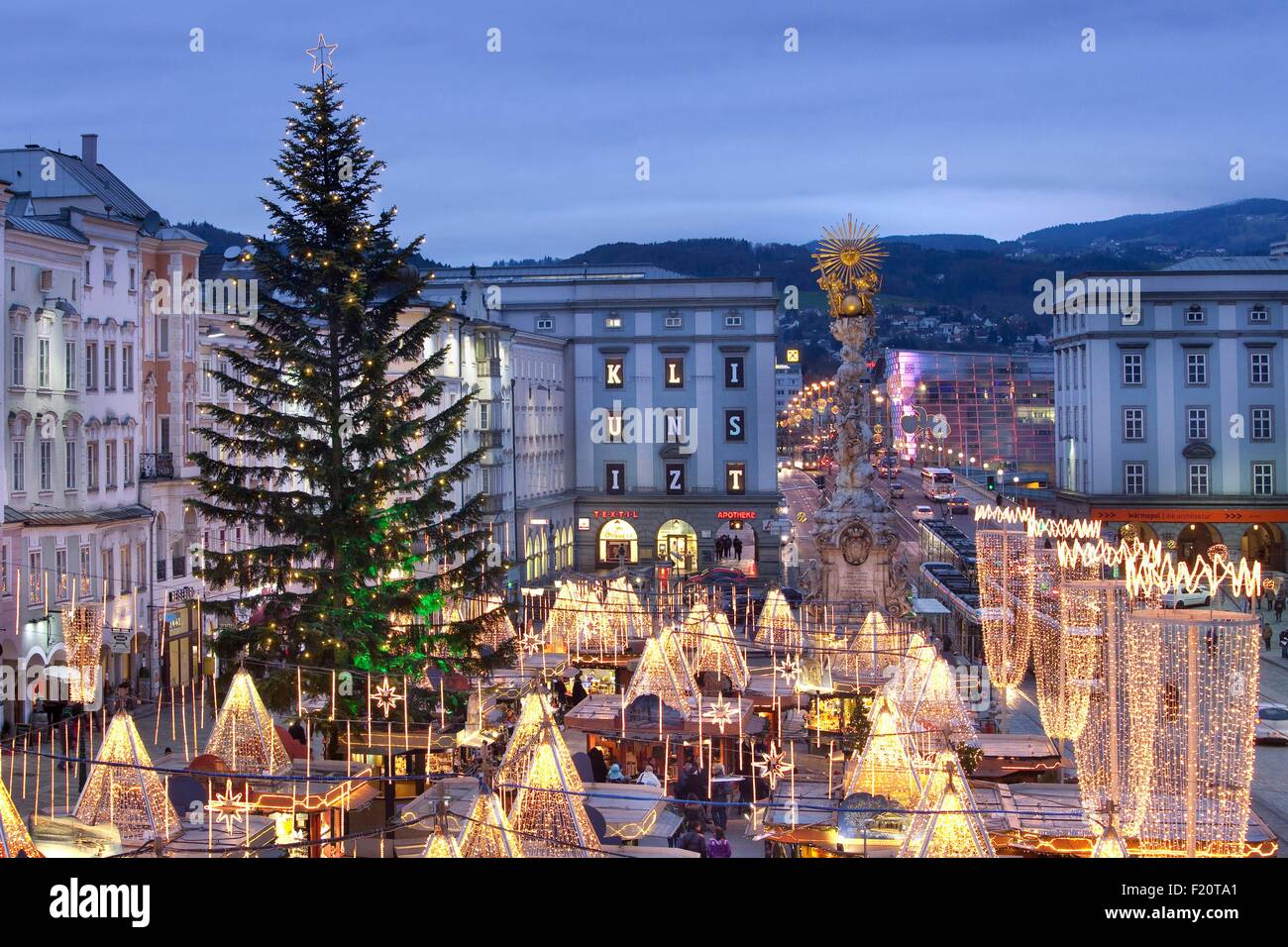 Austria, Upper Austria, Linz, Hauptplatz Christmas Market at dusk Stock Photo