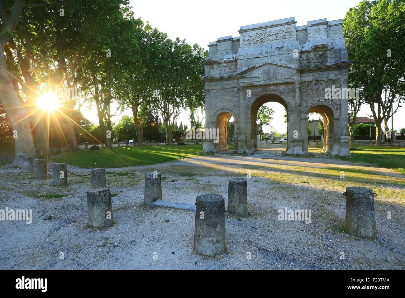 france-vaucluse-orange-avenue-marechal-de-lattre-tassiny-arc-de