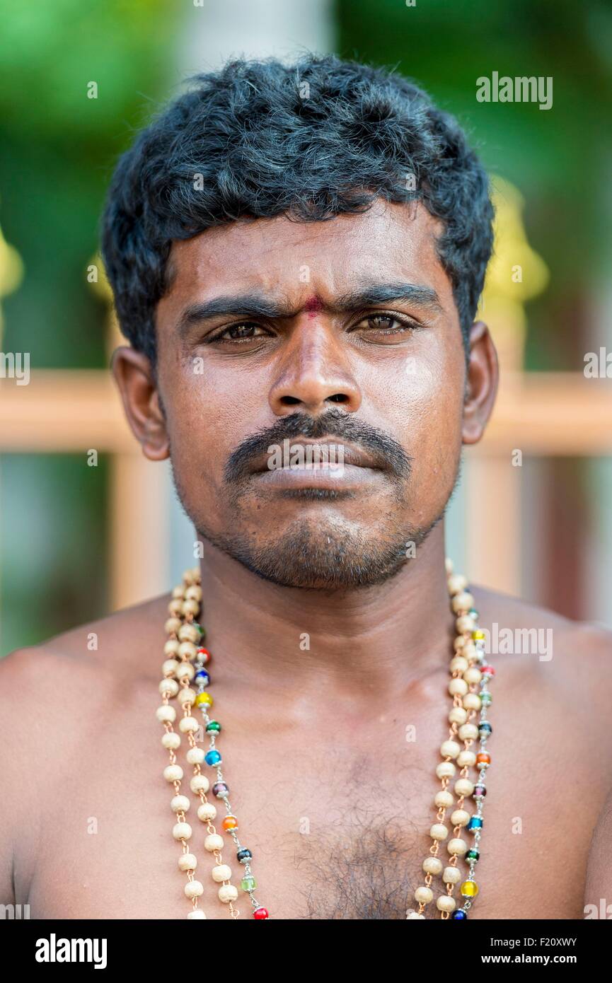 Tamil necklace hi res stock photography and images Alamy