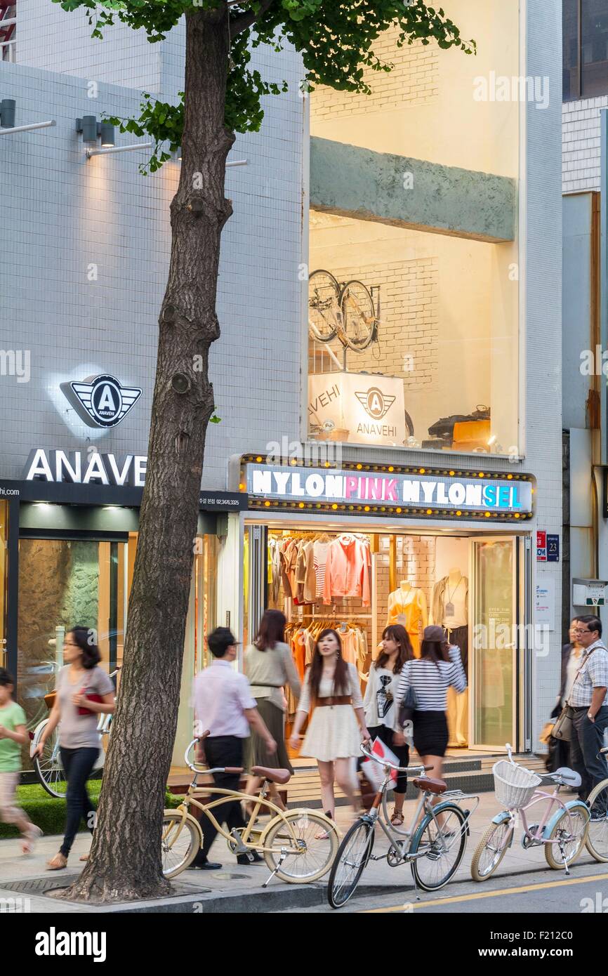 South Korea, Seoul, Gangnam District, Sinsa-dong, Garosu-gil Street, trendy Stock Photo