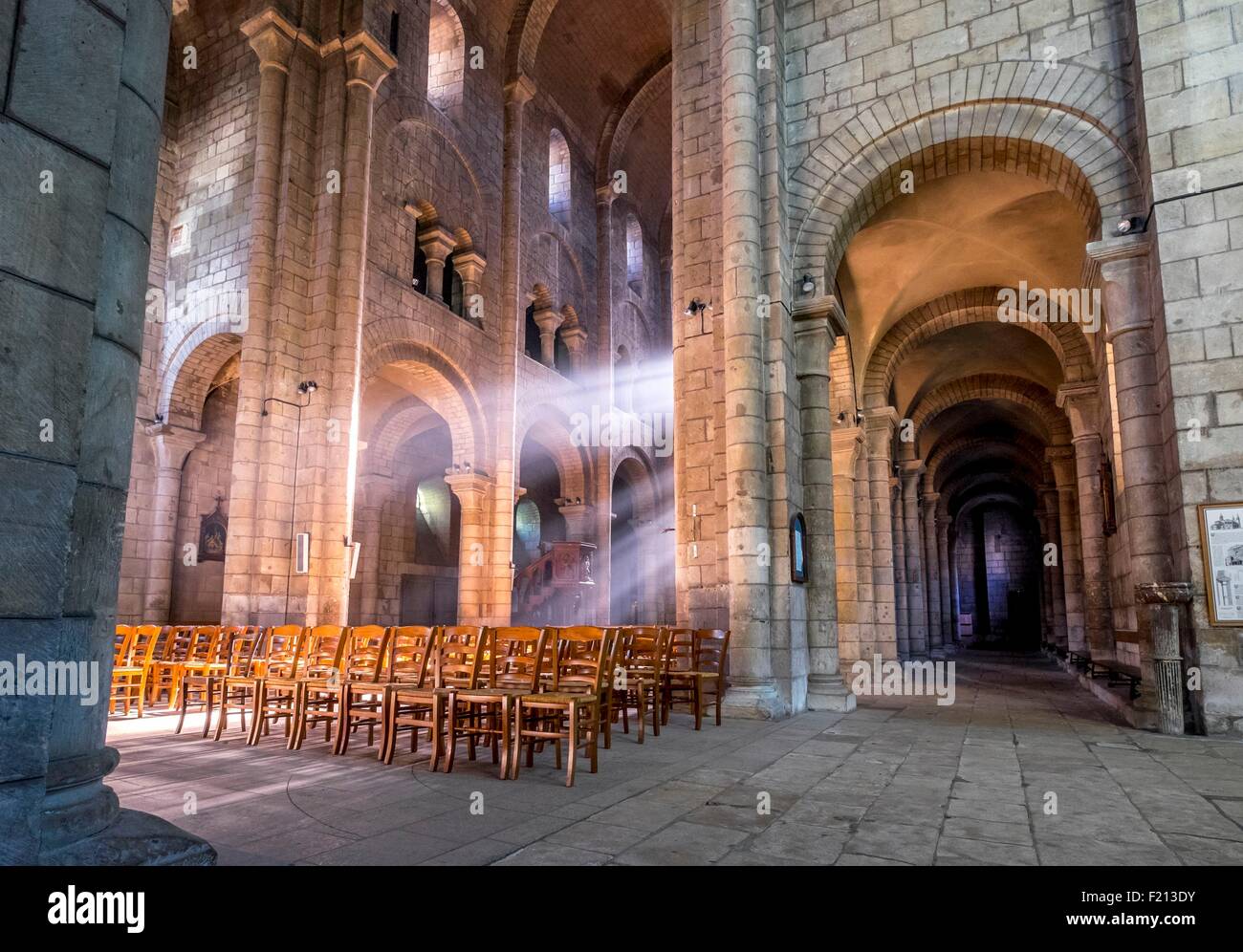 Nevers Church France, Nievre, Nevers, Saint Etienne church Stock Photo - Alamy