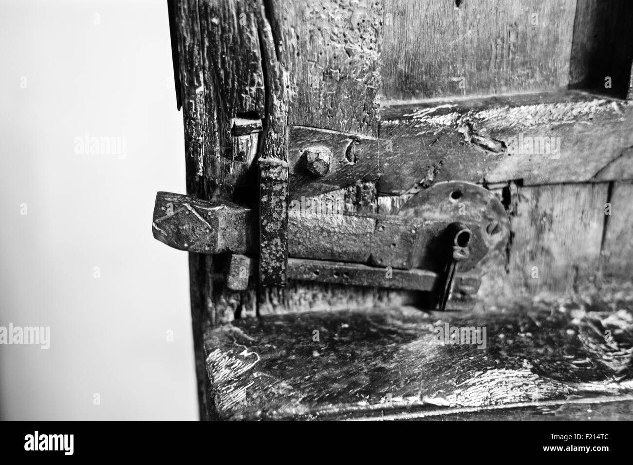 Very old door lock Stock Photo Alamy